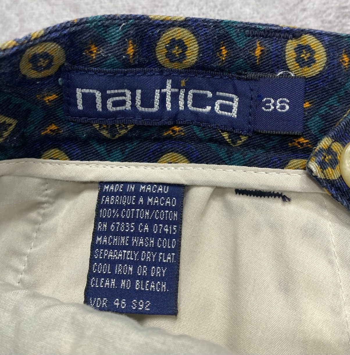 Nautica 90’s Vintage Nautica Mandela Shorts Size US 36 / EU 52 - 3 Thumbnail