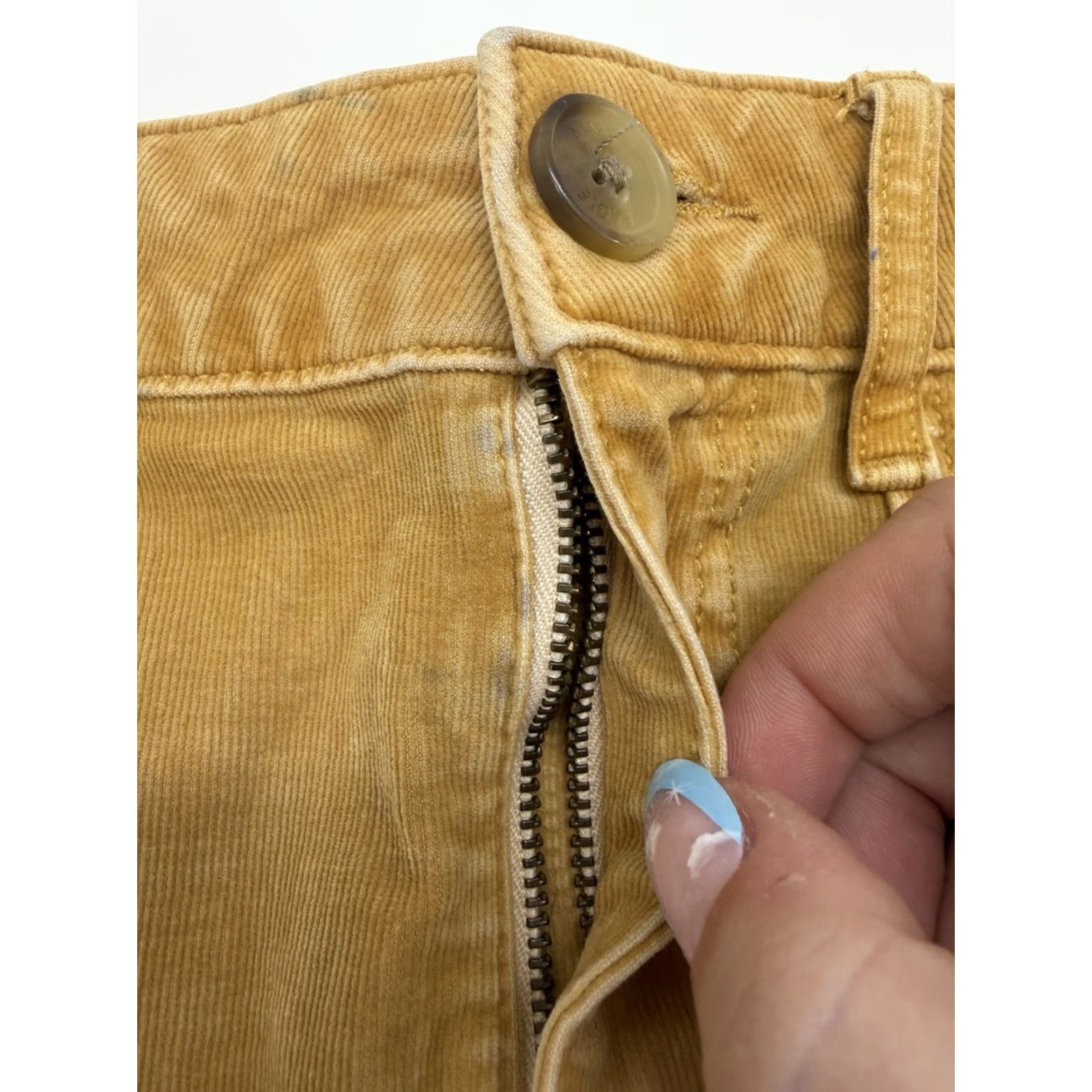 American Eagle Outfitters American Eagle Outfitters Skirt Women's Size 10 Hi-Rise A-Line Yellow Ribbed Velour Short Length Zip-Accented Casual Workwear Size 32" / US 10 / IT 46 - 3 Thumbnail