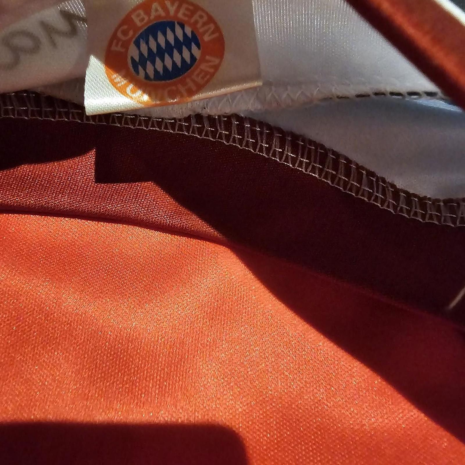 Designer FC Bayren Munchen T-Mobile Soccer Jersey Size US S / EU 44-46 / 1 - 4 Thumbnail