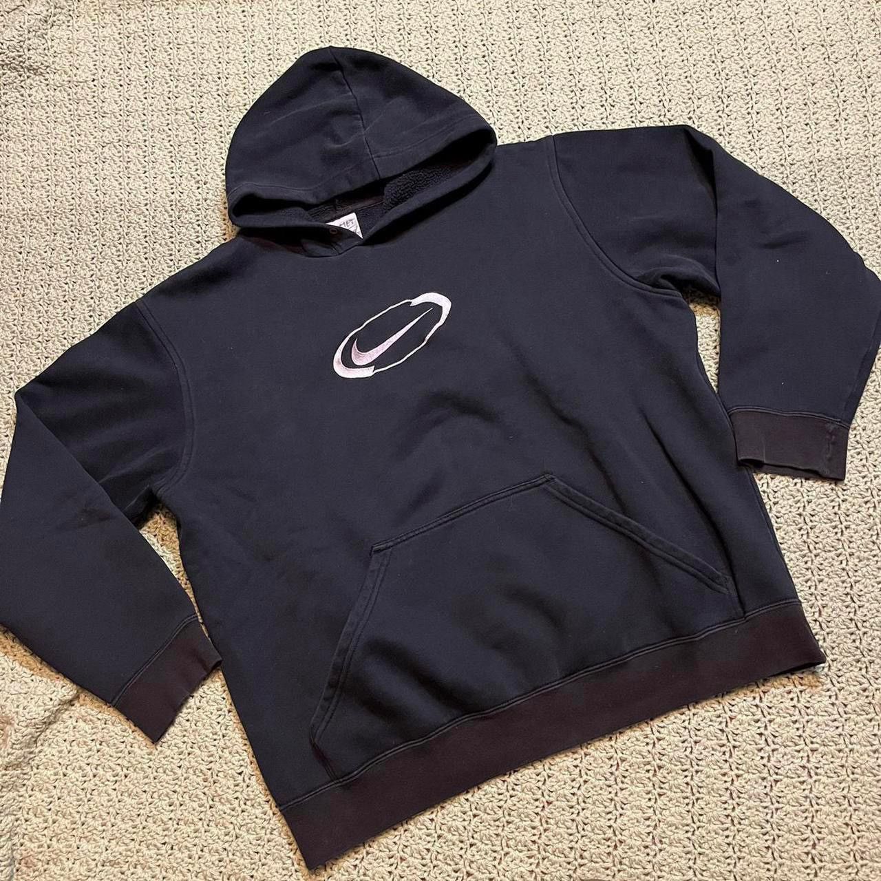 Nike Vintage Nike black hoodie with a swoosh at the chest XL Size XL / US 12-14 / IT 48-50 - 1 Thumbnail