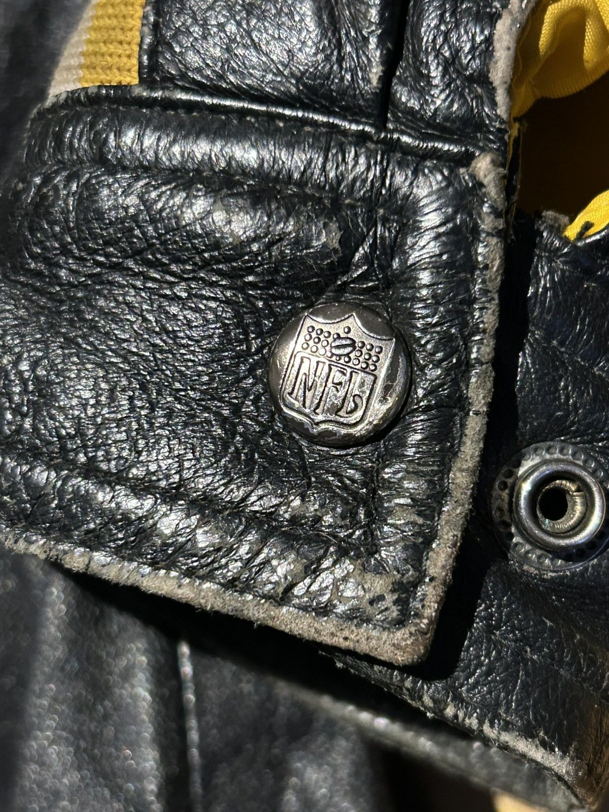 Pro Player Vintage Pittsburgh Steelers Leather Jacket by Pro Player NFL Size US L / EU 52-54 / 3 - 17 Thumbnail