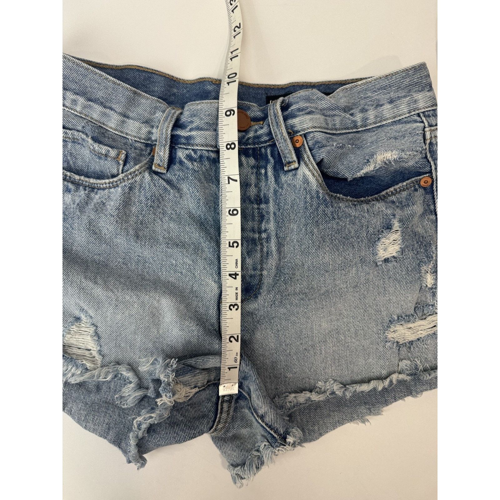 Other BlankNYC Denim Cutoff Jean Shorts 26 Raw Hem Cool Girl Size 26" / US 2 / IT 38 - 4 Thumbnail