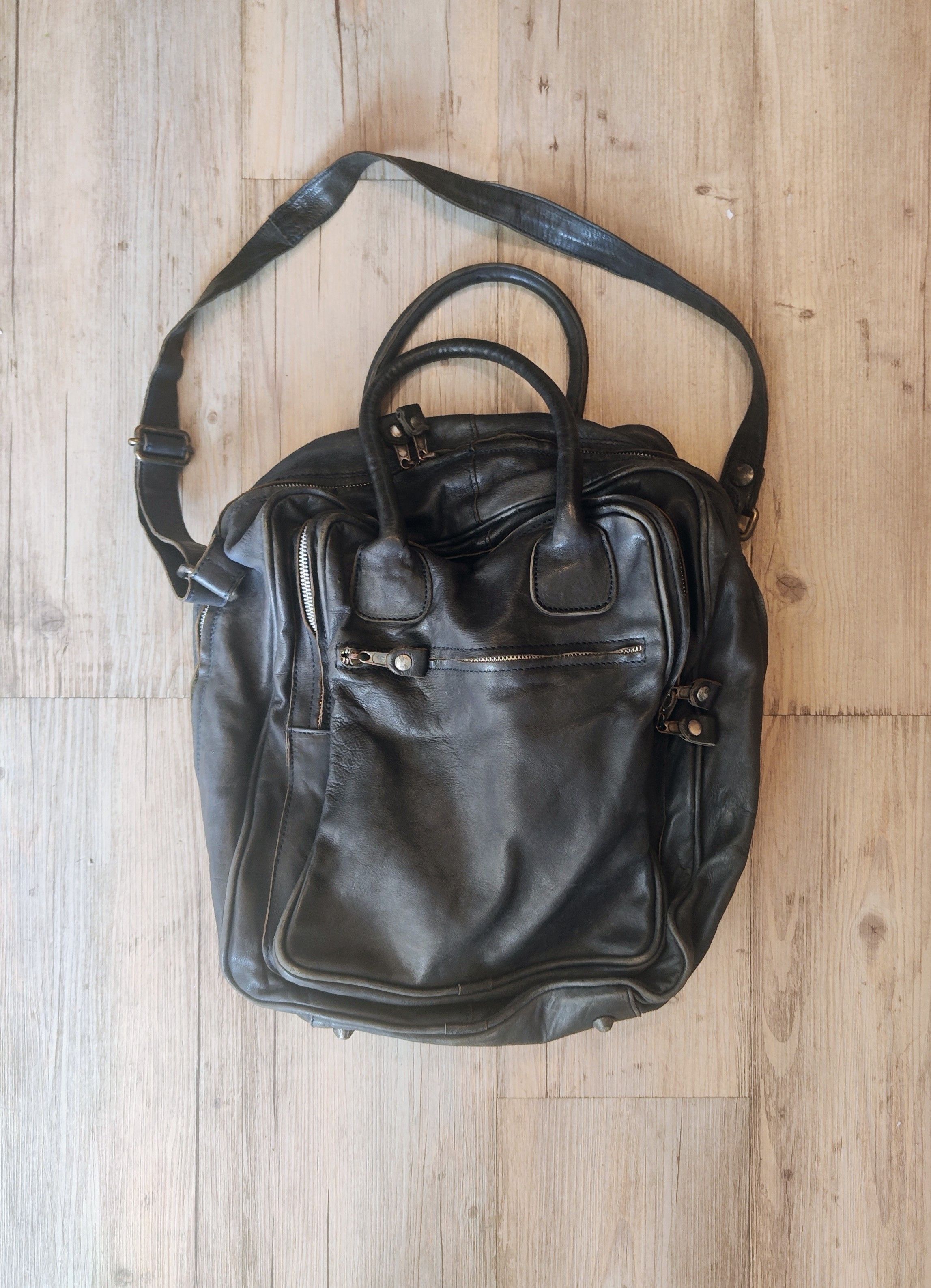 Guidi Corsia washed leather bag.Like A1923 or Attachment bags Size ONE SIZE - 1 Thumbnail
