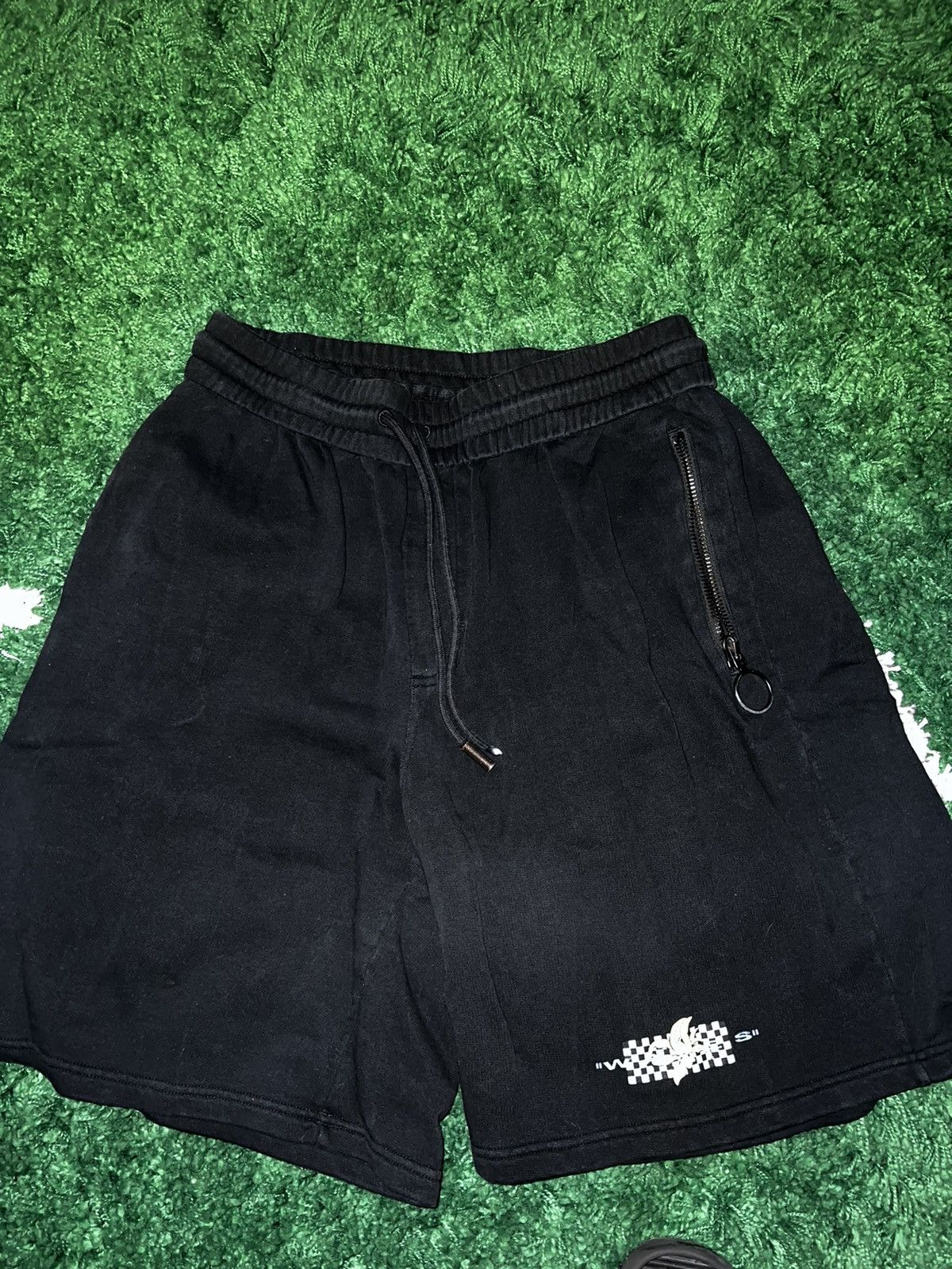 Off-White Sz S oversized black off white “waves” shorts 36-38 Size US 36 / EU 52 - 2 Thumbnail