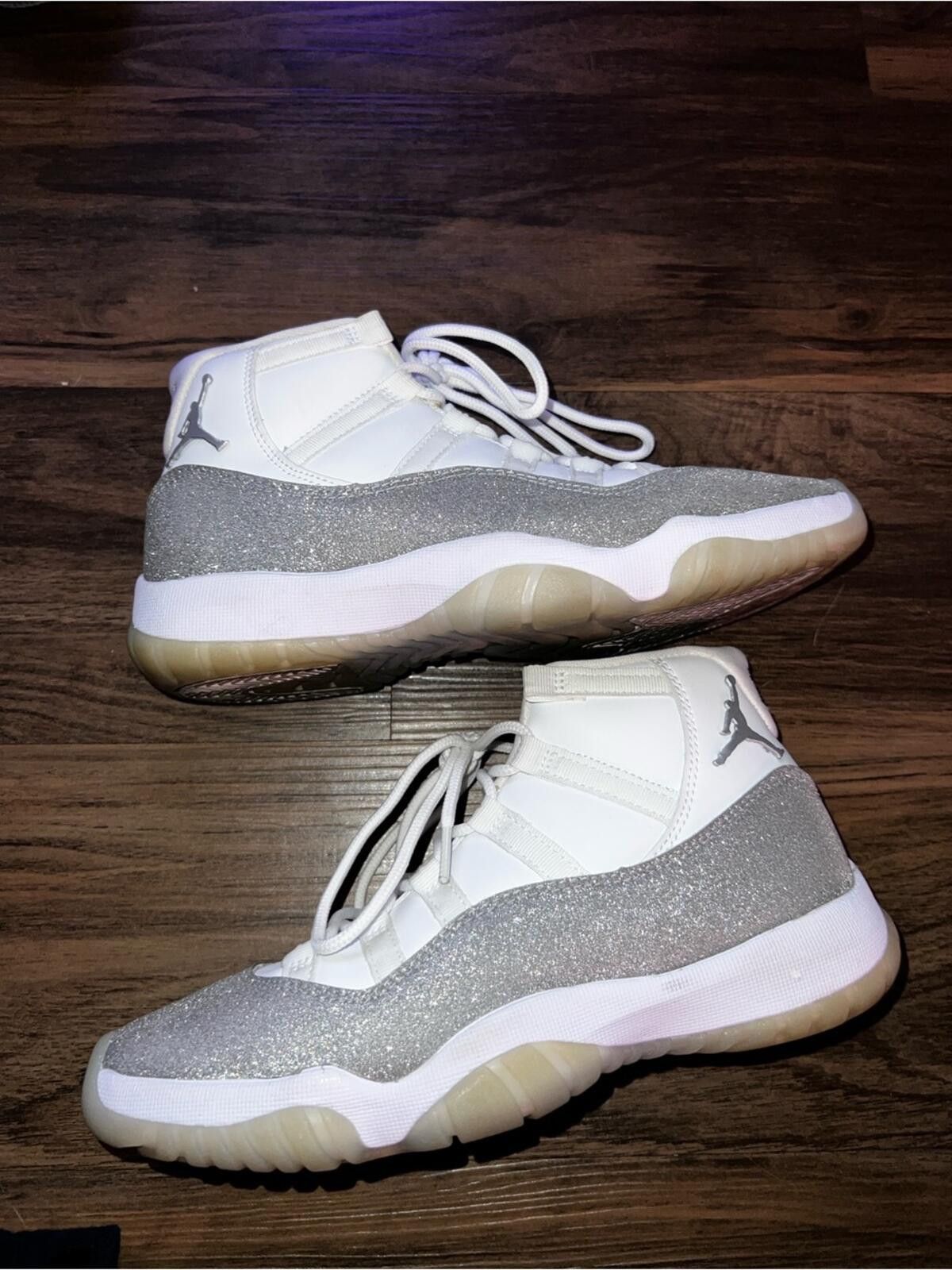 Jordan Brand Air Jordan 11 High “Metallic Silver” | Women’s Size 7.5 Size US 7.5 / IT 37.5 - 1 Thumbnail