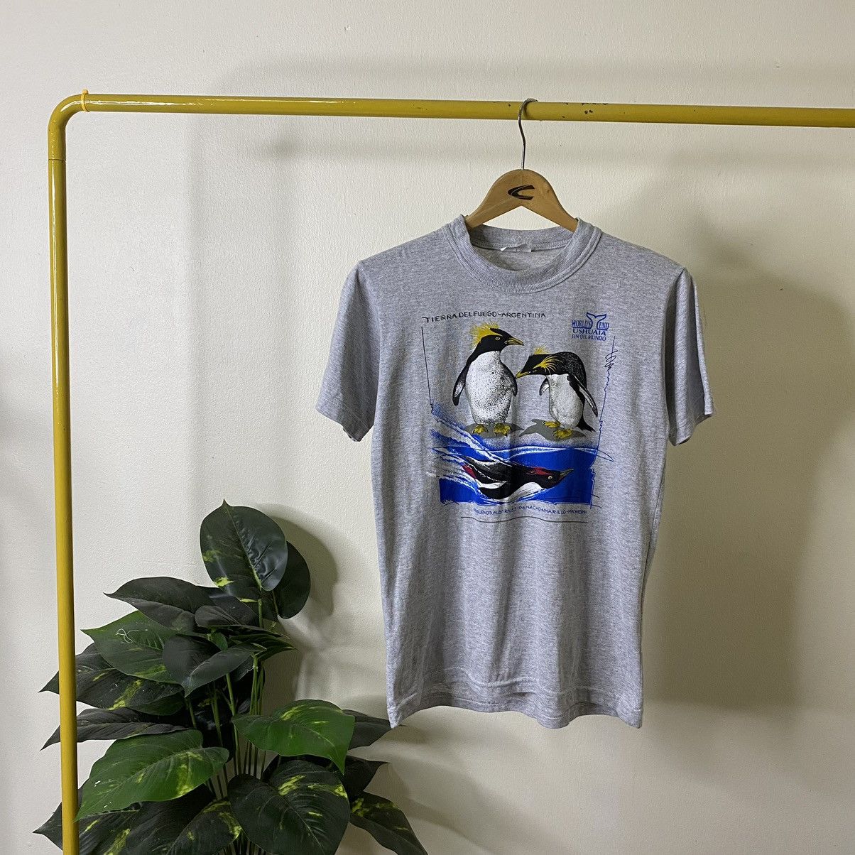 Vintage Vintage 1990s Habitat Nature Penguin Animal T Shirt Size US S / EU 44-46 / 1 - 1 Thumbnail