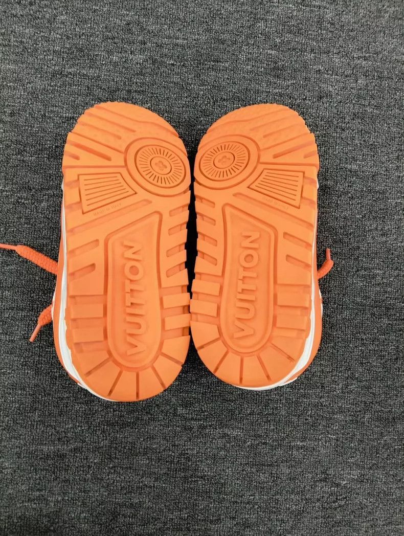 Louis Vuitton Louis Vuitton Louis Vuitton Sneakers Size 41 Second Hand-2 Size US 8.5 / EU 41-42 - 4 Thumbnail
