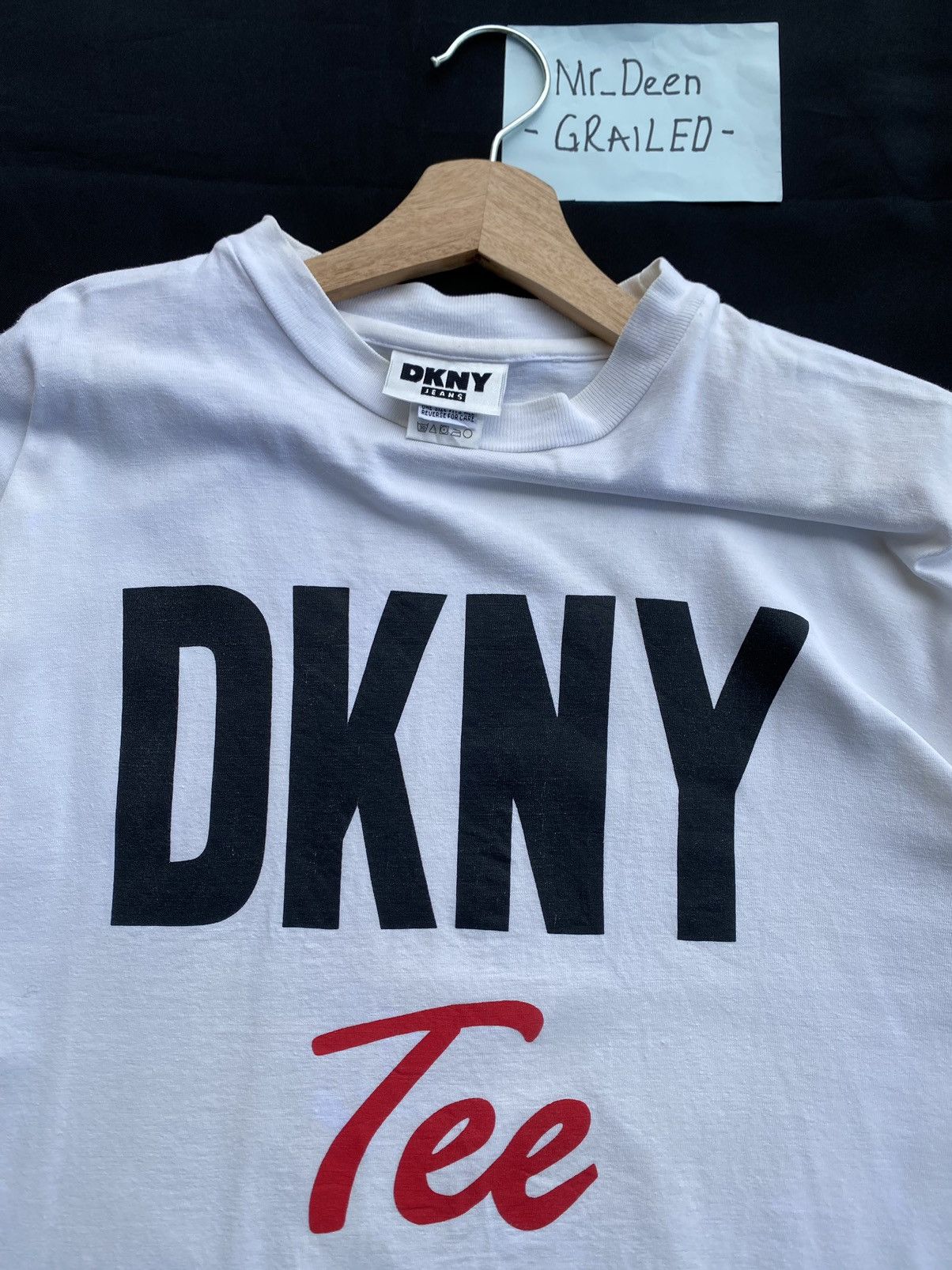 DKNY Rare Vintage DKNY Big Logo Spellout Tshirt Size US L / EU 52-54 / 3 - 6 Thumbnail