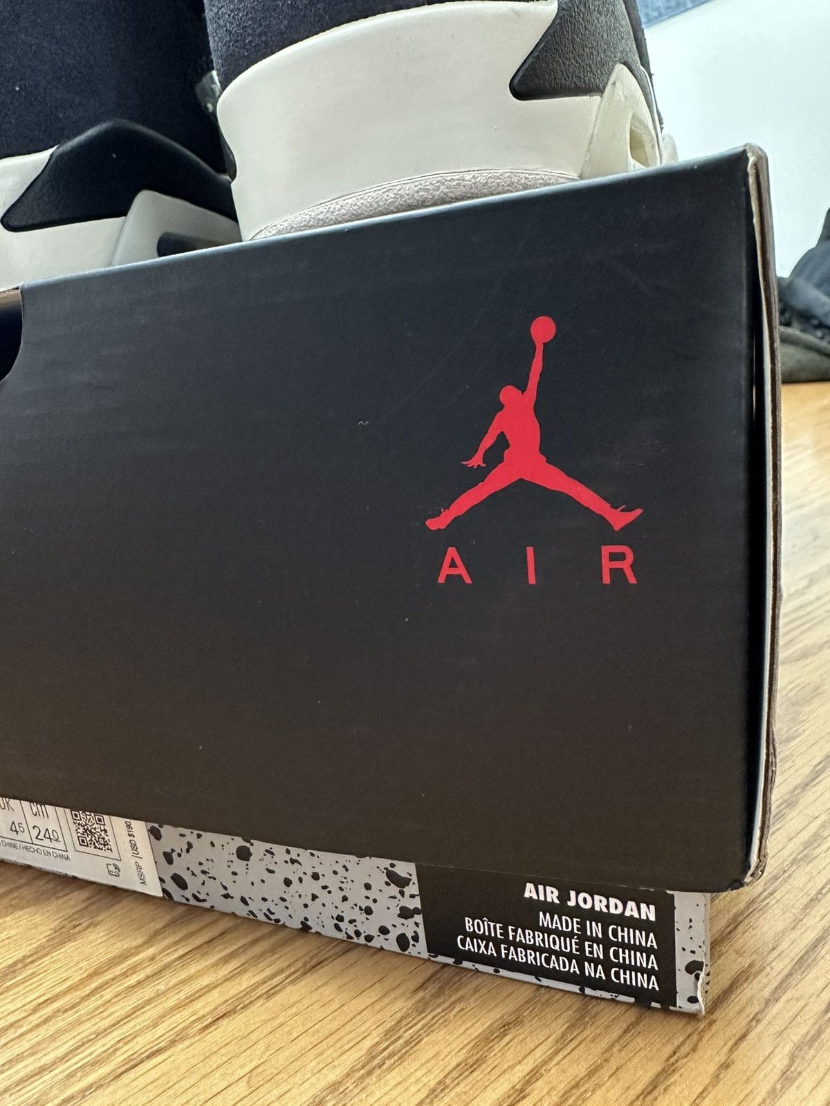 Jordan Brand × Nike Women’s Air Jordan 6 Retro Size US 7 / IT 37 - 5 Thumbnail