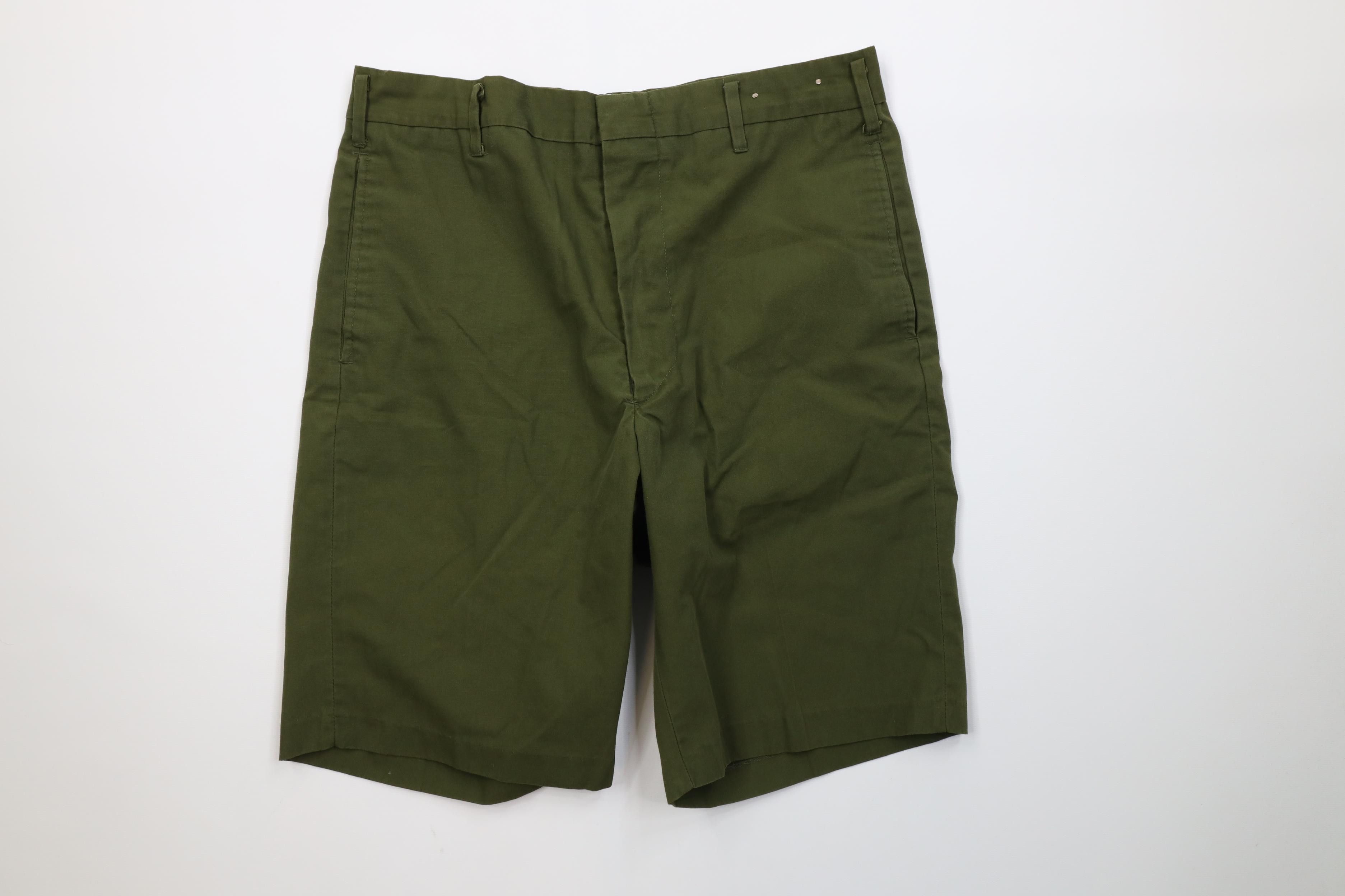 Vintage Vintage 60s 70s Streetwear Above Knee Chino Shorts Green Size US 30 / EU 46 - 1 Thumbnail