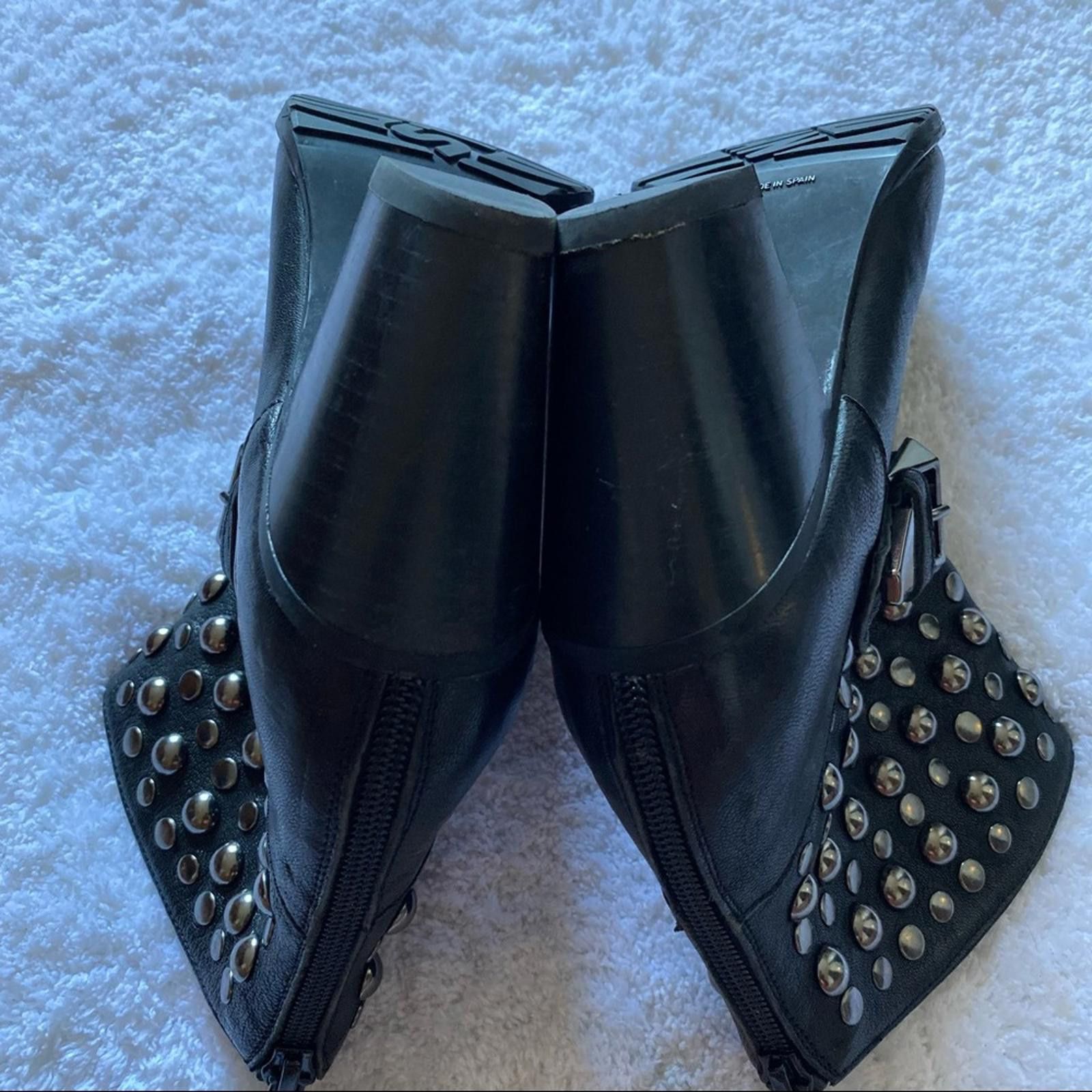 Stuart Weitzman Stuart Weitzman NWOB Black Leather Studded Moto Style Bootie Size US 6.5 / IT 36.5 - 4 Thumbnail