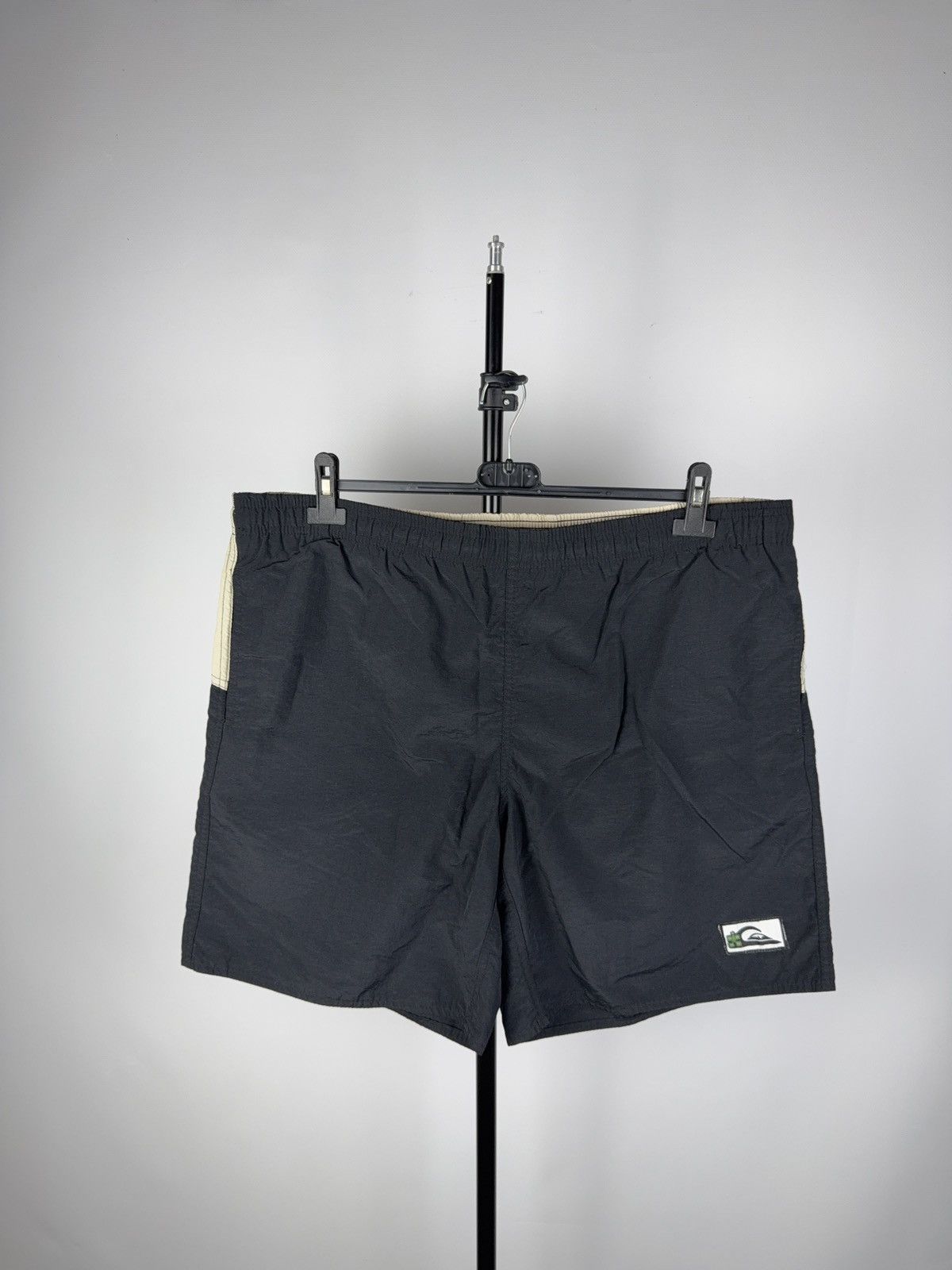 Quiksilver × Vintage Vintage 90s QUIKSILVER BIG PRINT Japanese Surf style Shorts Size US 38 / EU 54 - 2 Thumbnail