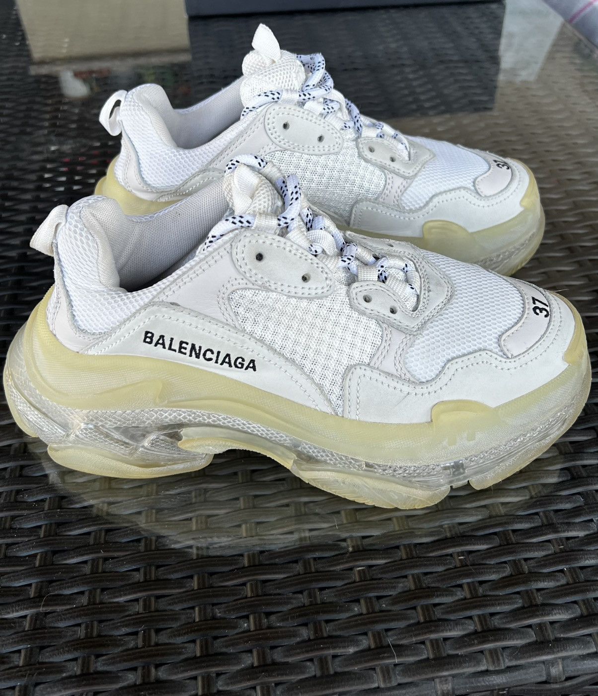 Balenciaga Balenciaga Triple S Clear Sole - White Size US 6 / IT 36 - 1 Thumbnail
