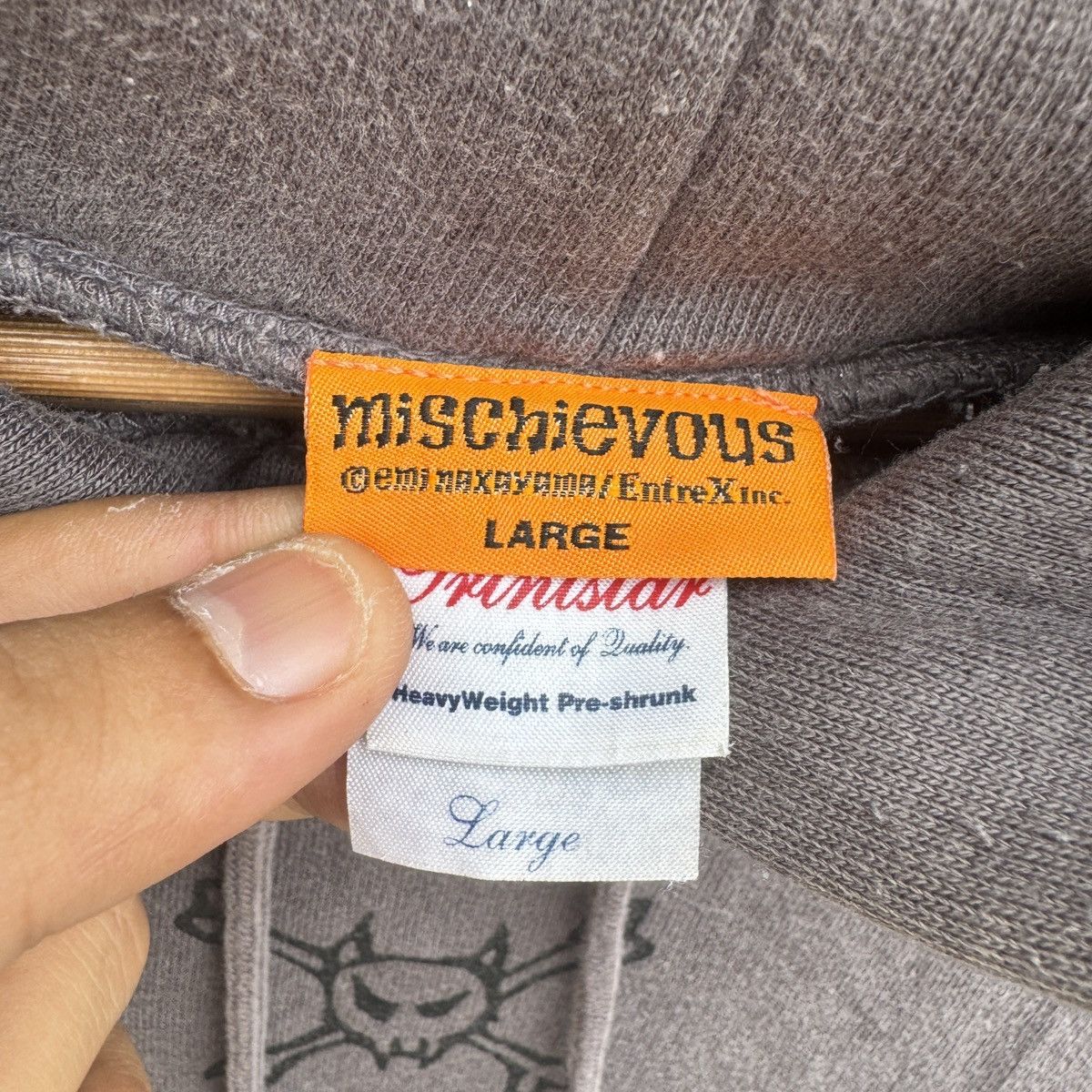 Japanese Brand Vintage Punk Mischievous Skunk Band Music Pullover Hoodie Size US L / EU 52-54 / 3 - 9 Thumbnail