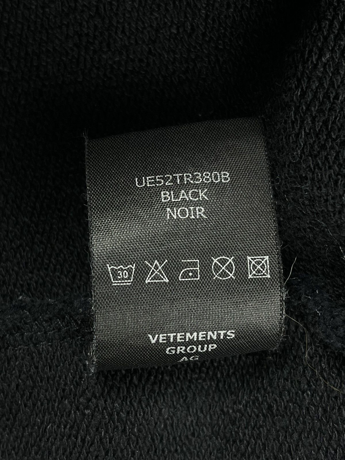Vetements SS22 Vetements Translation Label Side Tag Logo Hoodie Black Size US L / EU 52-54 / 3 - 11 Thumbnail