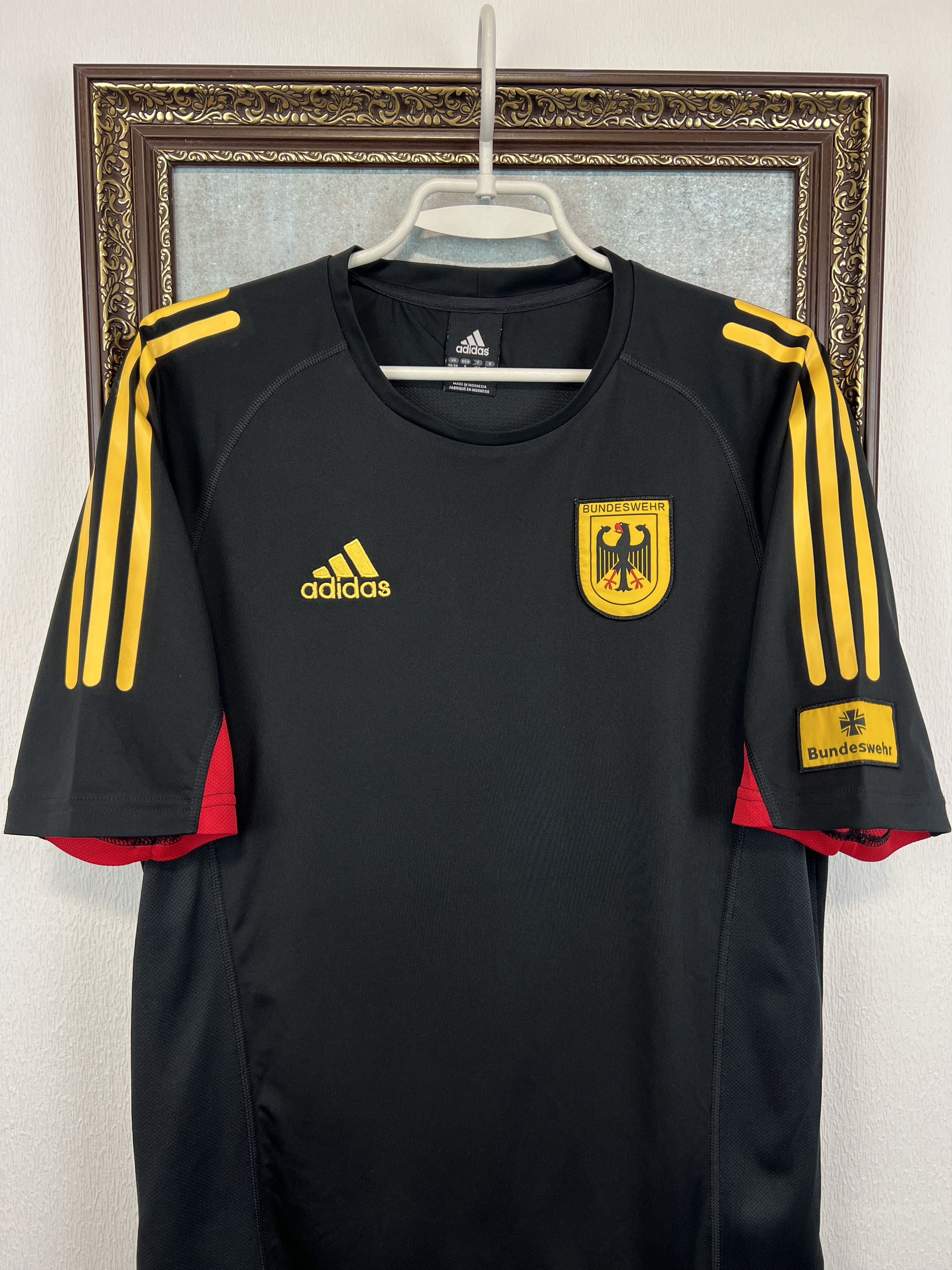 Adidas Germany Deutschland Football Train Shirt Soccer Jersey Size US S / EU 44-46 / 1 - 2 Thumbnail