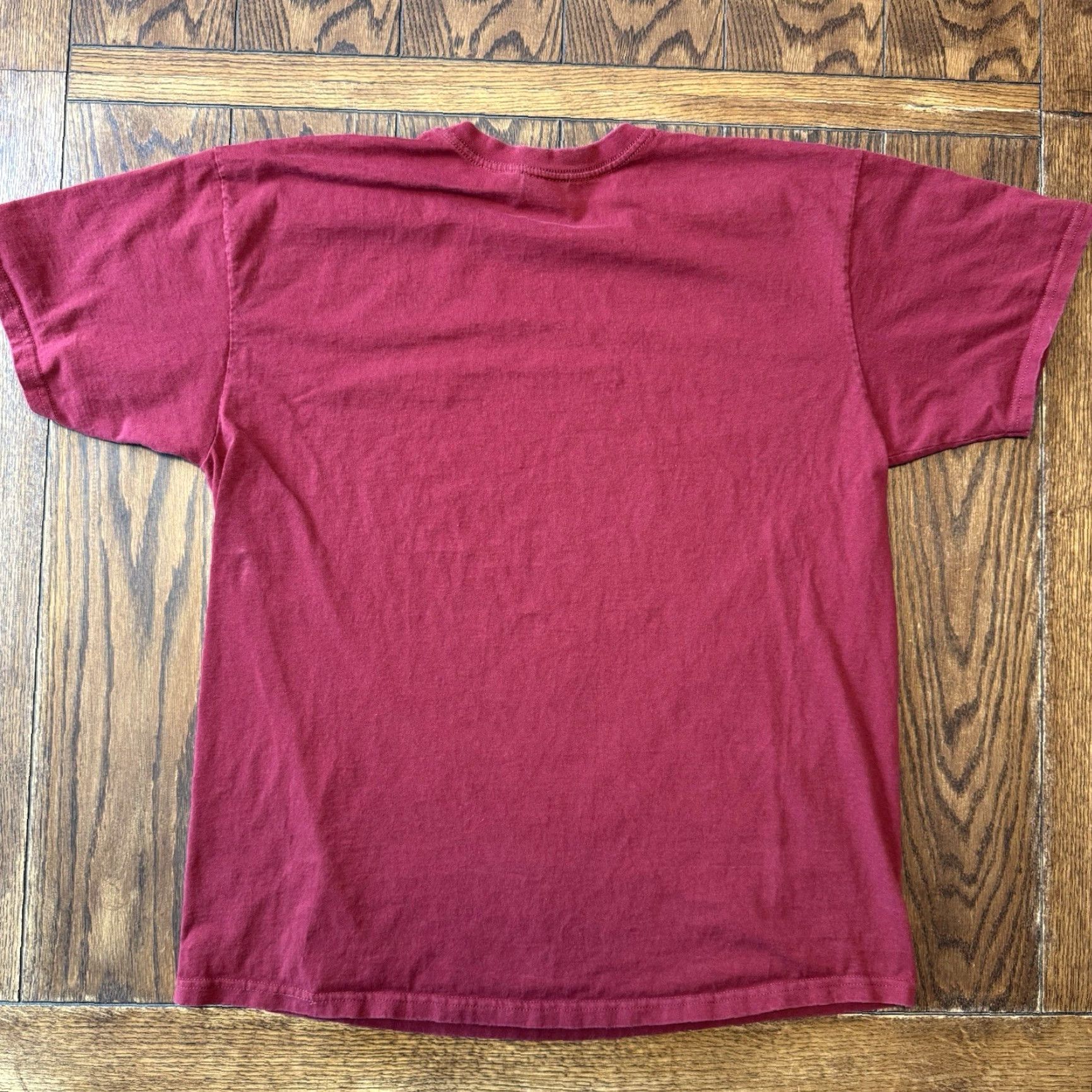 Nike VINTAGE Nike Embroidered Swoosh Red T Shirt XL Men Size US XL / EU 56 / 4 - 5 Thumbnail