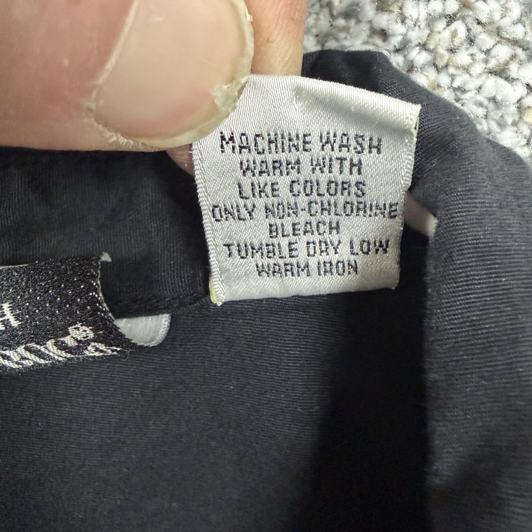 Vintage VTG Fashion Bug Button-Up Shirt Womens Plus 30/32 Black Stretch Cotton Blend Office Casual 90s Gothic Solid Long Sleeve Womens Size 4XL / US 24-26 - 7 Thumbnail