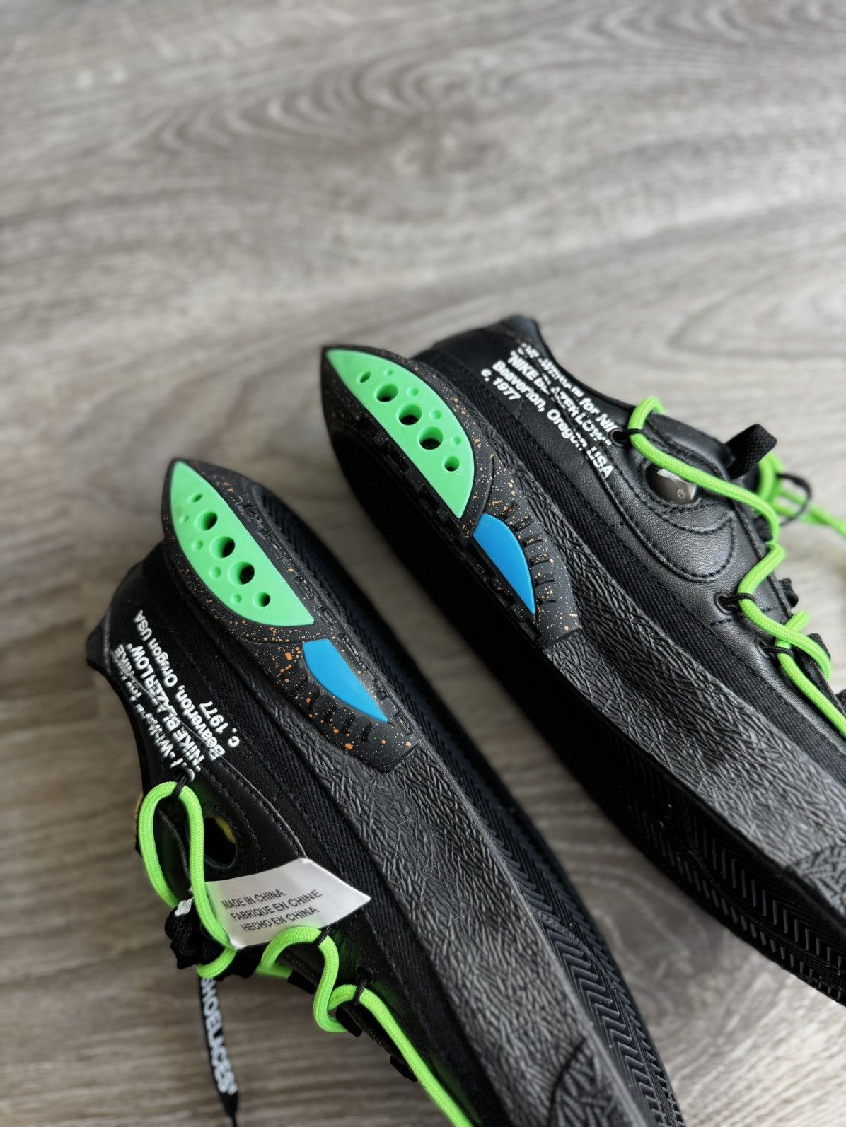 Nike × Off-White OFF-WHITE x Nike Blazer Low Black Electro Green US 6.5 - New Size US 6.5 / EU 39-40 - 8 Thumbnail