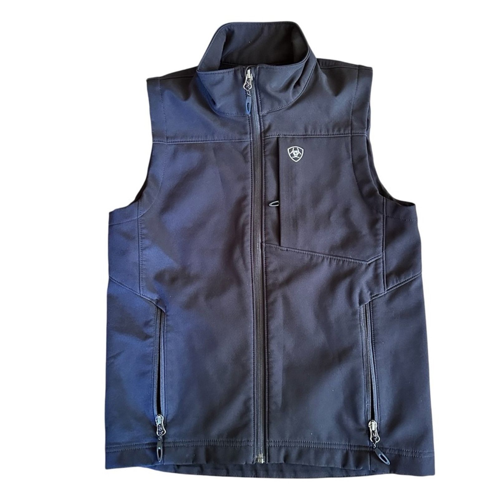 Ariat Ariat Boys Vernon Softshell Logo Vest – Black-Med (10–12) Size US M / EU 48-50 / 2 - 6 Thumbnail