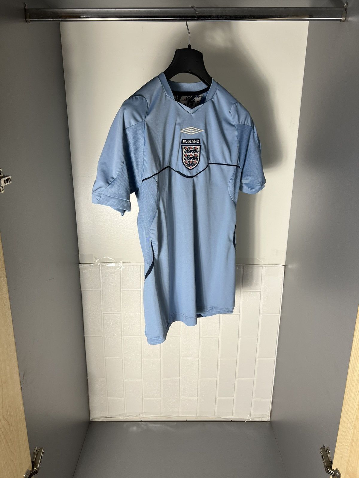 Umbro × Vintage VERY RARE UMBRO ENGLAND RETRO SOCCER JERSEY BLOKECORE 90s Size US S / EU 44-46 / 1 - 5 Thumbnail