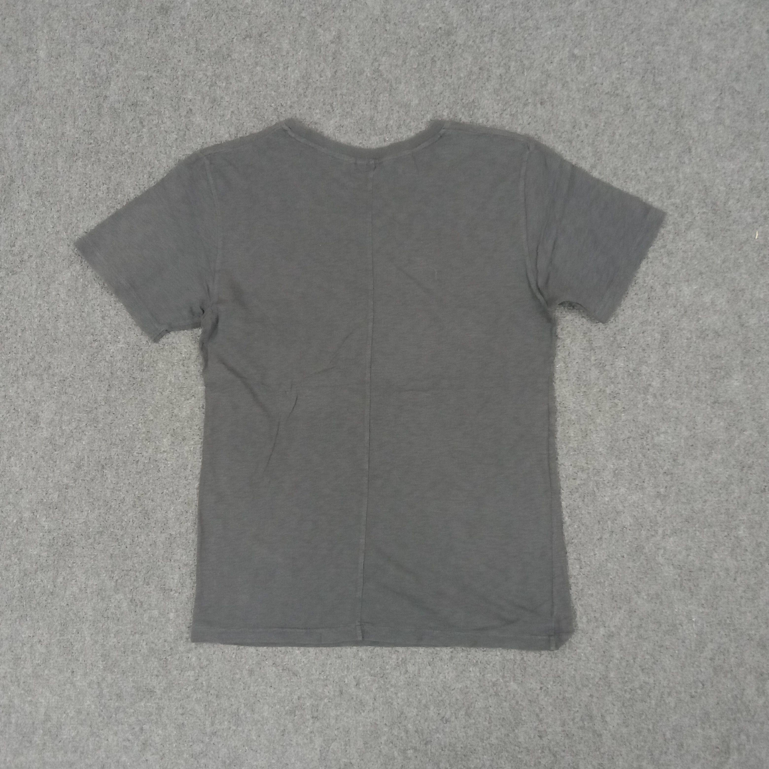 Undercover × Uniqlo × Vintage Uniqlo X Undercover Japanese Brand Tshirt Size US S / EU 44-46 / 1 - 4 Thumbnail