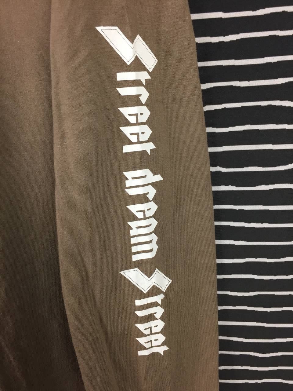 Japanese Brand Casper John Aiver Street Dream Graphic Long Sleeve Tee Size US L / EU 52-54 / 3 - 8 Thumbnail