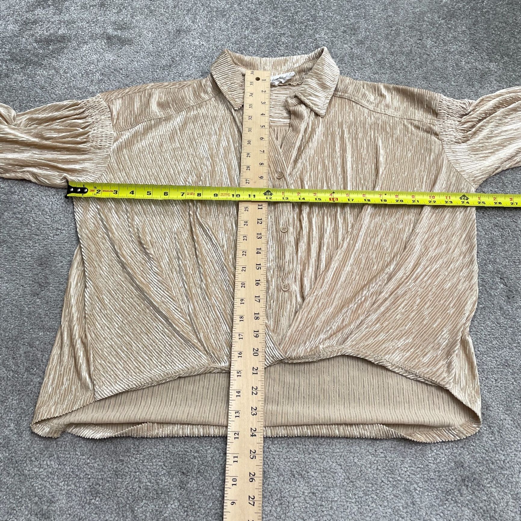 Vintage Dee Dee Blouse Women Small Long Sleeve Button Up Casual Work Gold Velvet Polyester Spandex Regular Mandarin Collar Solid Basic Shirt Size S / US 4 / IT 40 - 7 Thumbnail