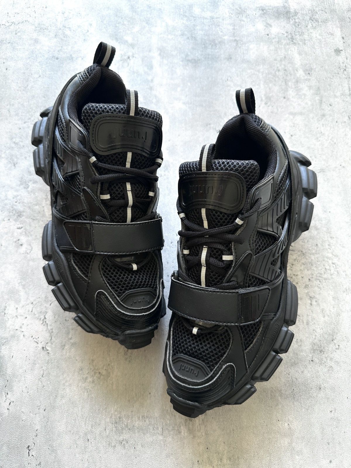Juun.J SS20 VELCRO STRAP TECHNICAL RUNNERS Size US 9 / EU 42 - 2 Thumbnail
