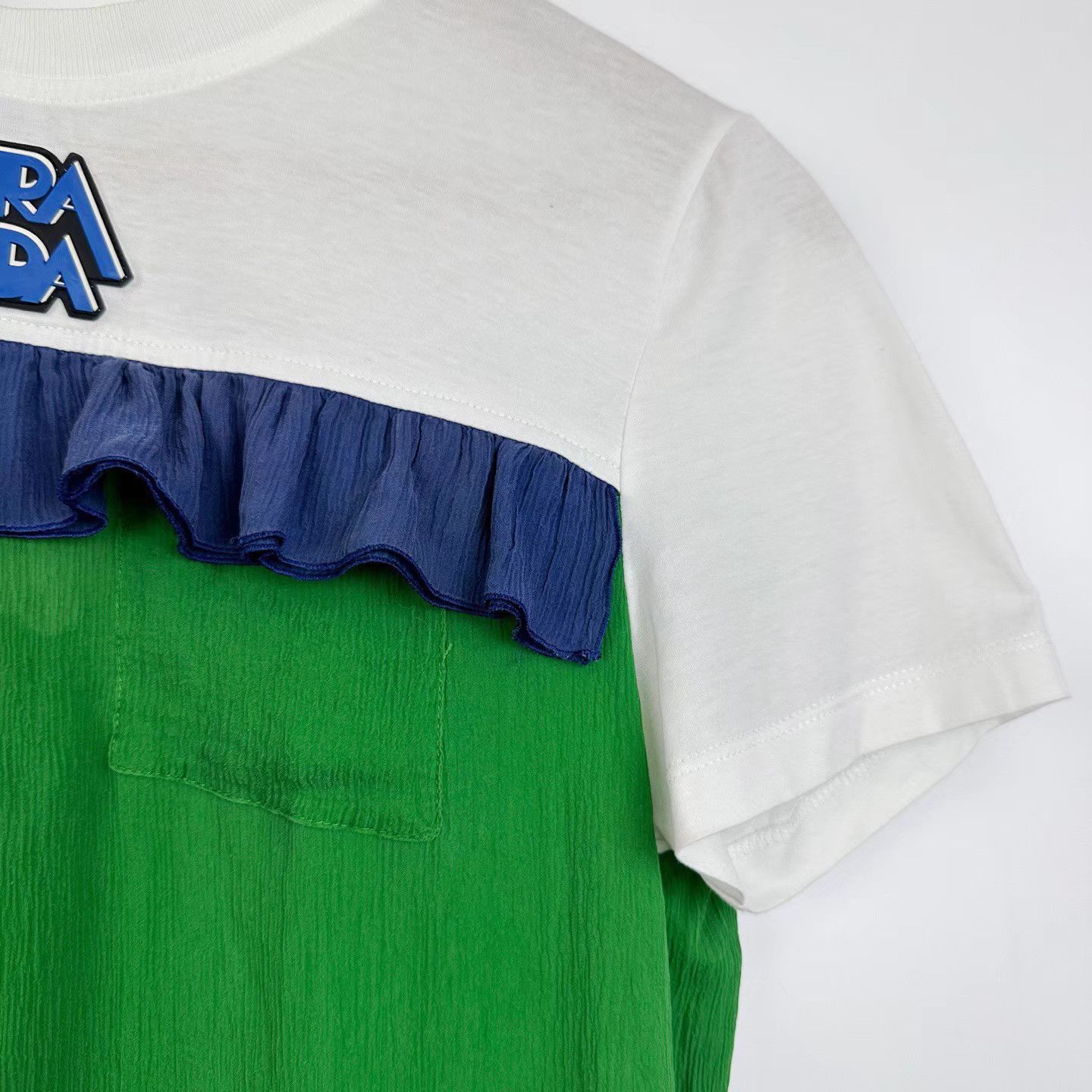 Prada Prada White & Green Panel Logo Silk Short Sleeve K12 Size US S / EU 44-46 / 1 - 5 Thumbnail