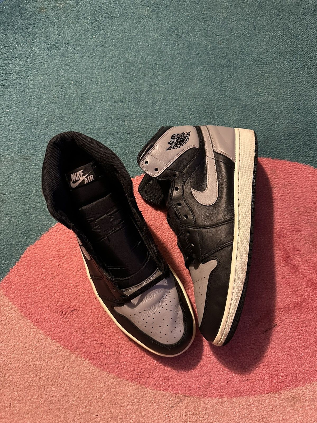 Jordan Brand Air Jordan 1 Retro High OG Shadow 2013 Size US 12 / EU 45 - 1 Thumbnail