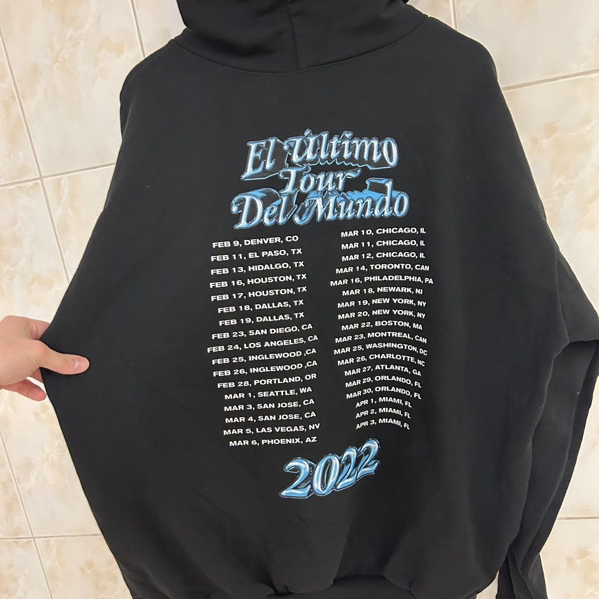Band Tees EL ÚLTIMO TOUR DEL MUNDO 2022 Hoodie Size US XXL / EU 58 / 5 - 8 Thumbnail