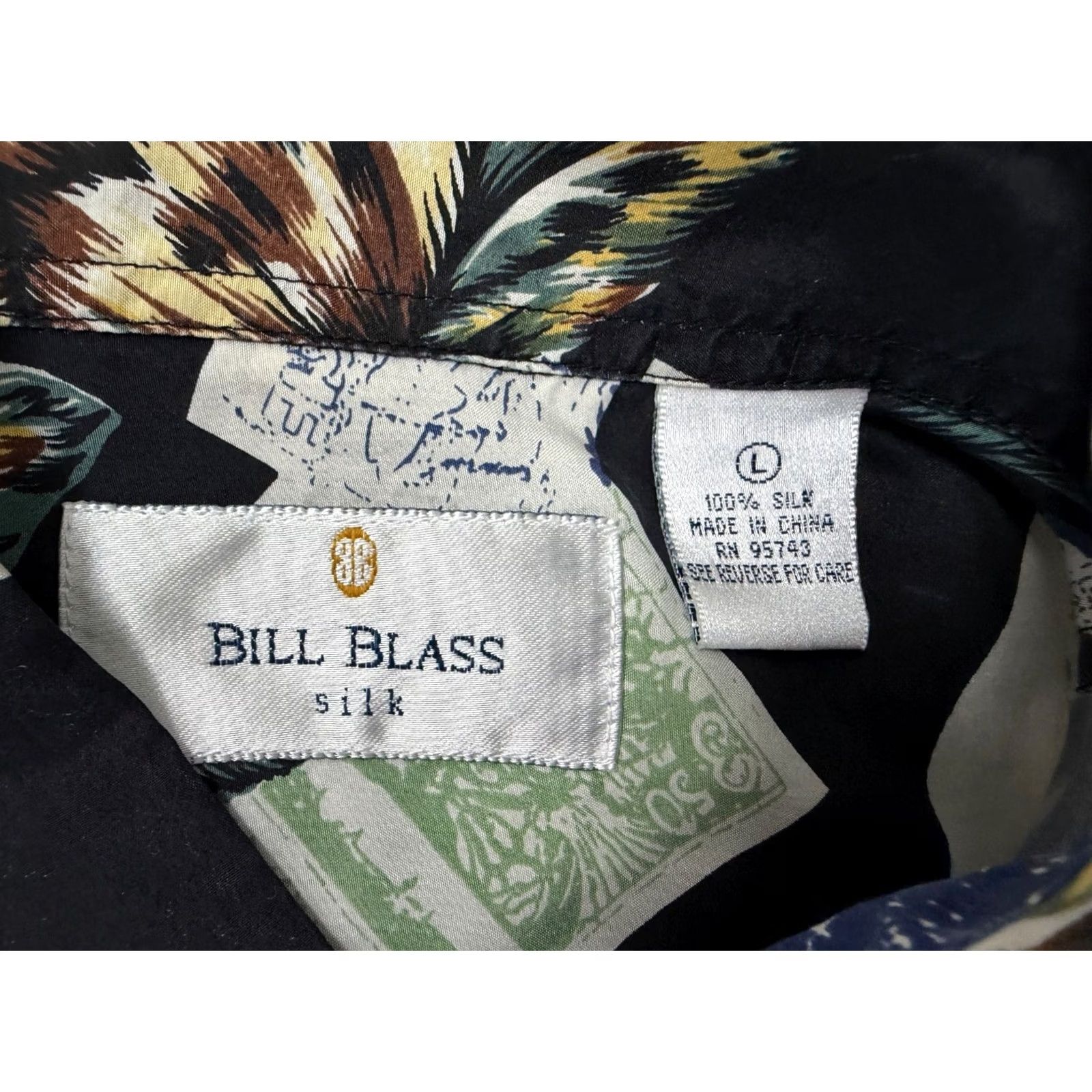 Bill Blass VINTAGE Bill Blass Shirt Men Large Floral Hawaiian Lightweight Silk Black 90s Travel Size US L / EU 52-54 / 3 - 4 Thumbnail