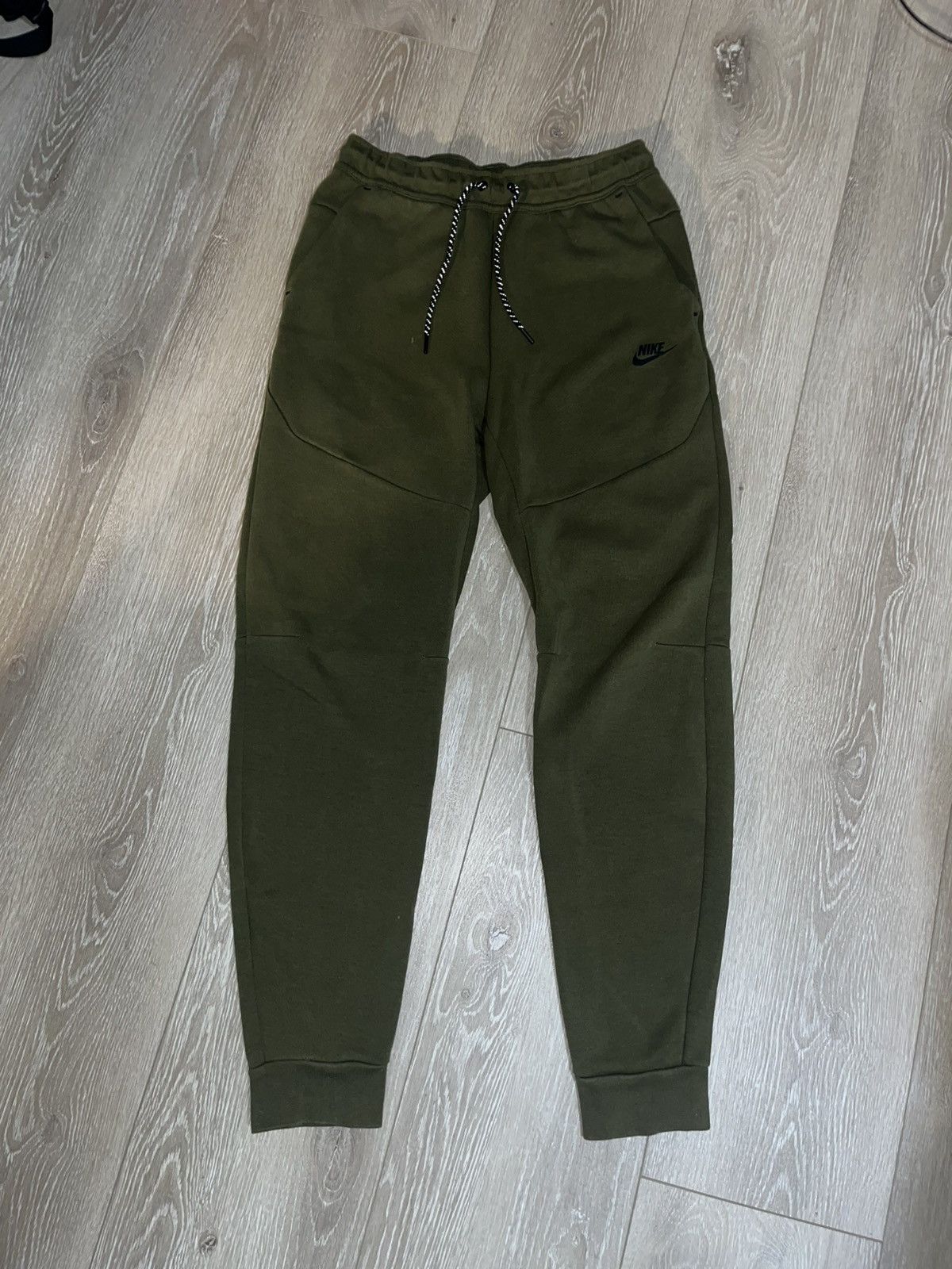 Nike Men's Nike Tech Fleece Jogger Pants (Olive green) Size US 32 / EU 48 - 2 Thumbnail
