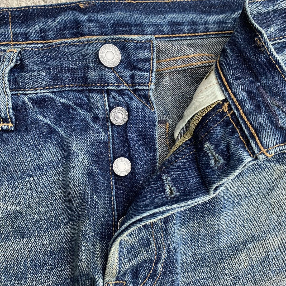 Levi's Y2K Levis 501 Button Fly Distressed Ripped Denim Jeans W30 Size US 30 / EU 46 - 6 Thumbnail