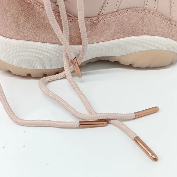 Jordan Brand Jordan Women's 11 Retro Low 'Rose Gold' - US9 Size US 9 / IT 39 - 11 Thumbnail