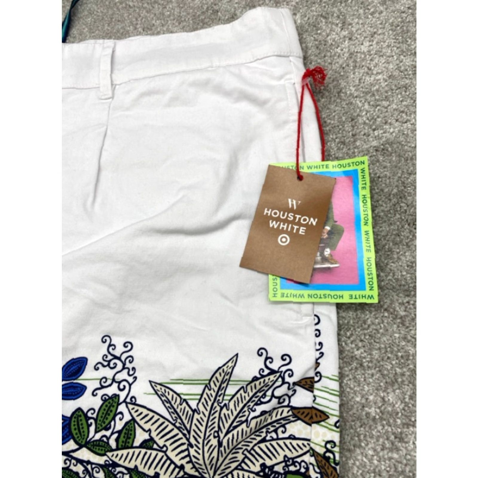 Vintage NWT Houston White Chino Shorts Men's 2XL White Hawaiian Floral Print Stretch NEW Size US 44 / EU 60 - 3 Thumbnail