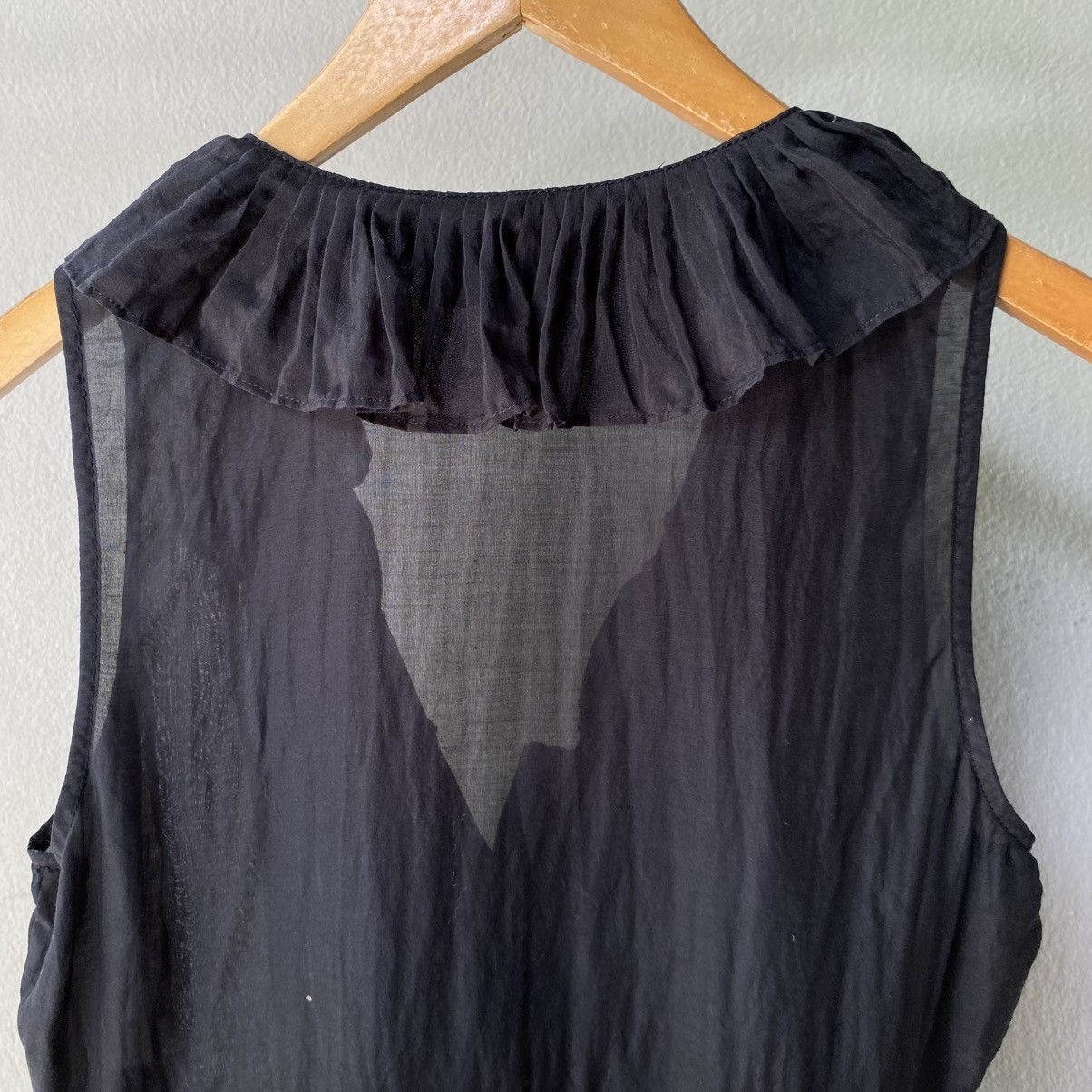 Polo Ralph Lauren Polo Black Sleeveless Ruffle V-Neck Blouse Size XS / US 0-2 / IT 36-38 - 7 Thumbnail