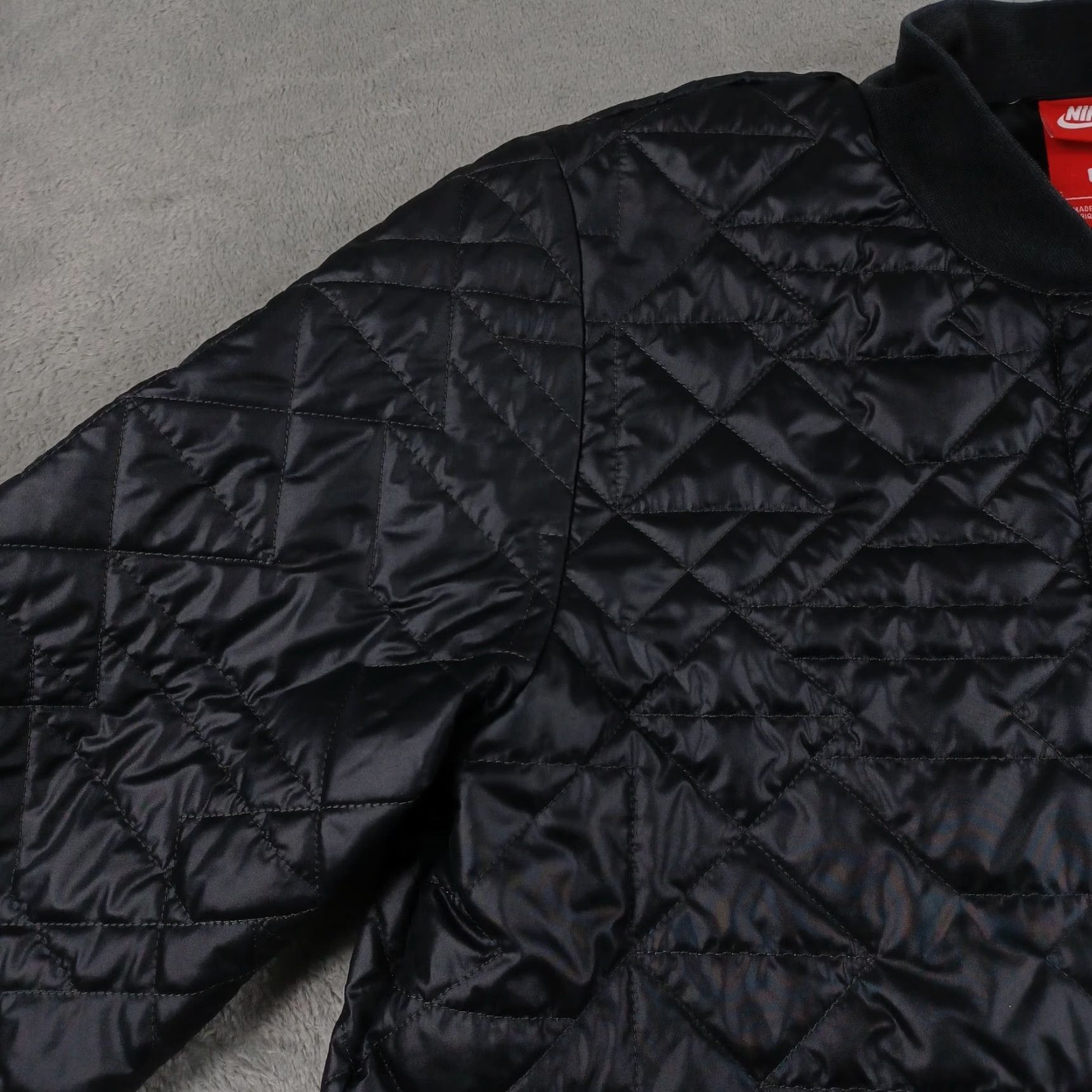 Nike Nike Jacket Womens Small Black Quilted Snap Button Pockets Modern Size S / US 4 / IT 40 - 2 Thumbnail