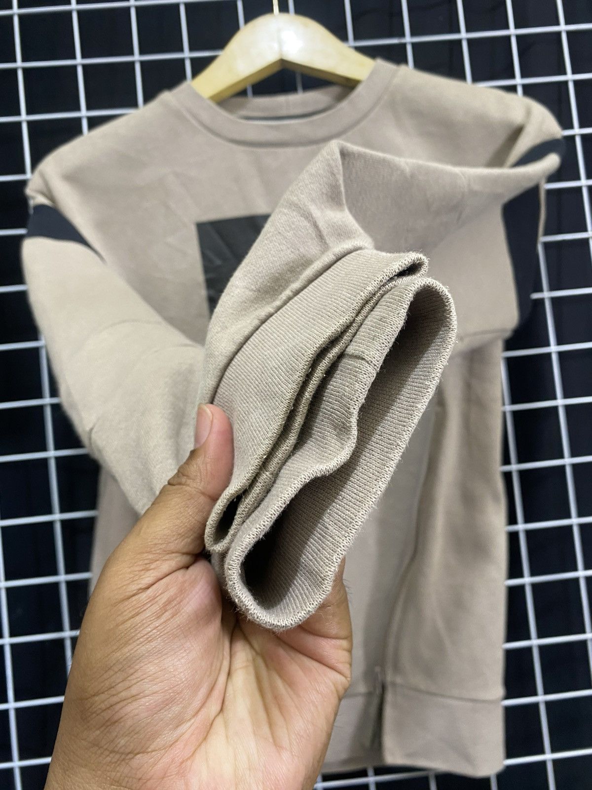Nike NIKE AIR KID/JUNIOR SWEATSHIRT Size US XS / EU 42 / 0 - 4 Thumbnail