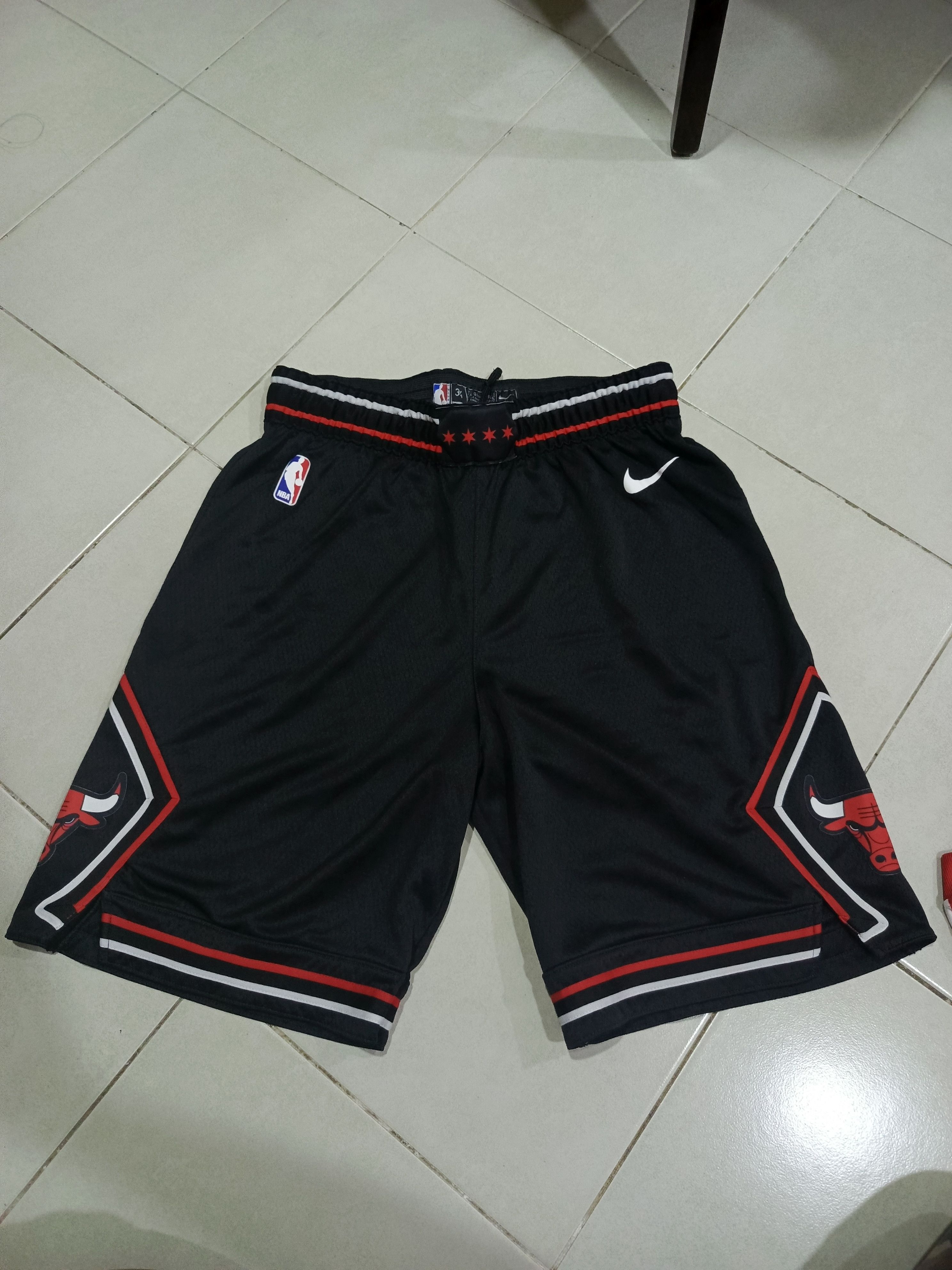 NBA Nike Chicago Bulls Authentic Black NBA Engineered Shorts Size US 33 - 2 Thumbnail