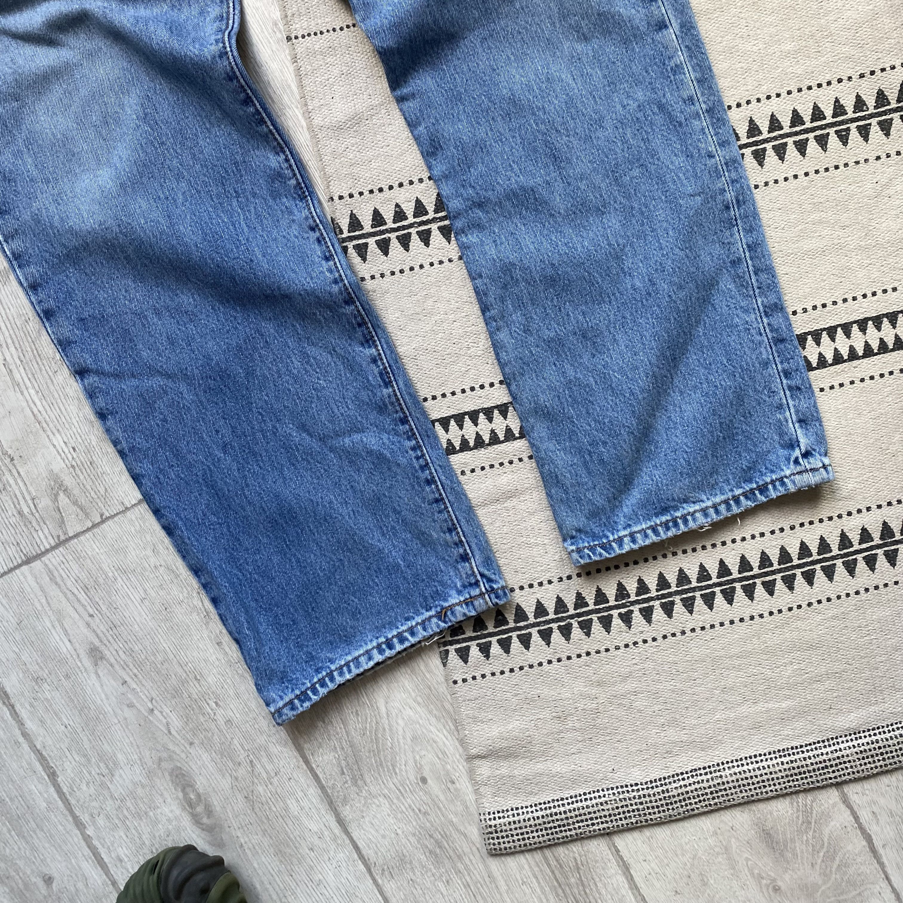 Levi's Vintage Clothing 👖 Vintage 90's Levis 501 jeans Distressed Denim pants Y2K Size US 34 / EU 50 - 3 Thumbnail