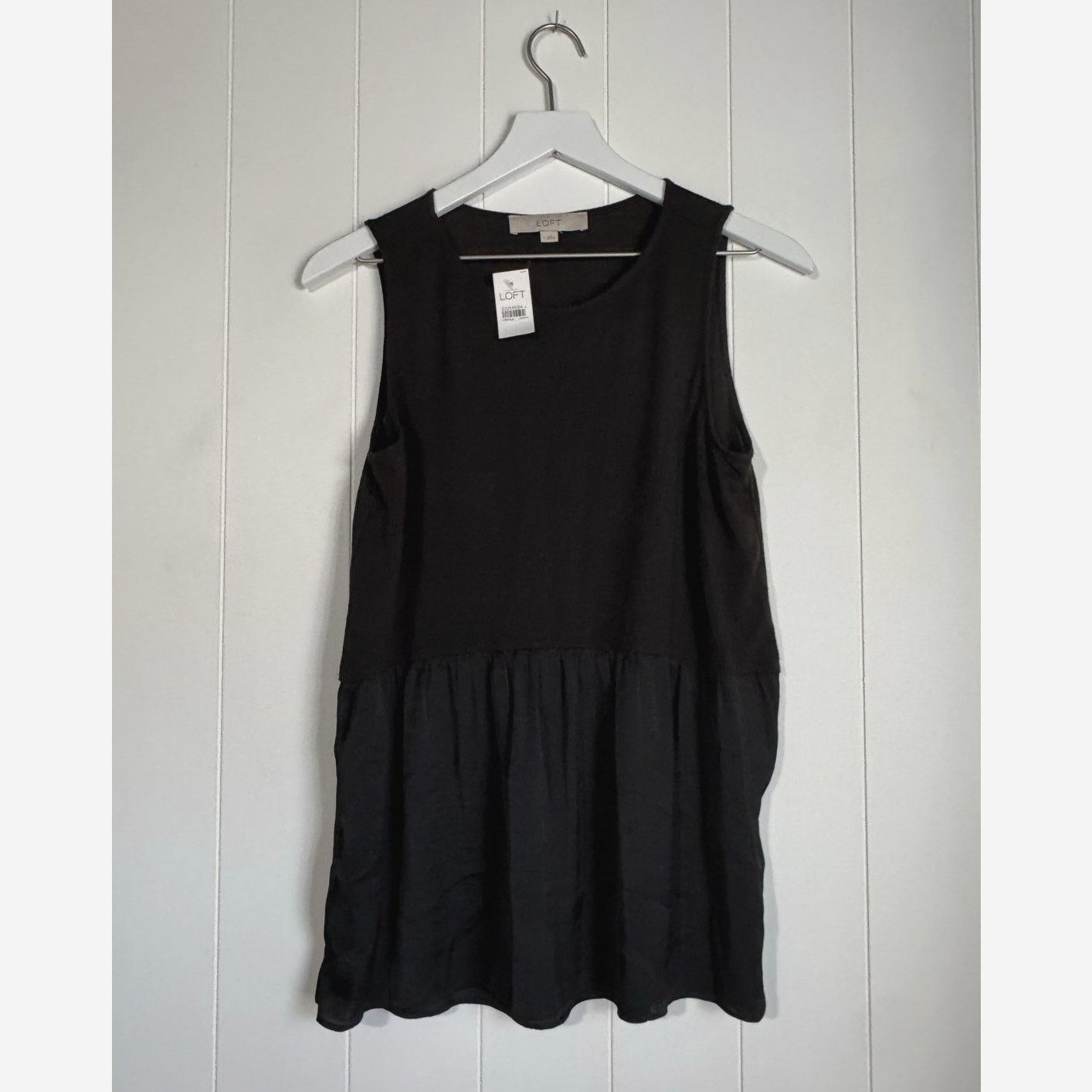 Loft Loft Womens Sleeveless Blouse Flowy Top NWT Small Size S / US 4 / IT 40 - 1 Thumbnail