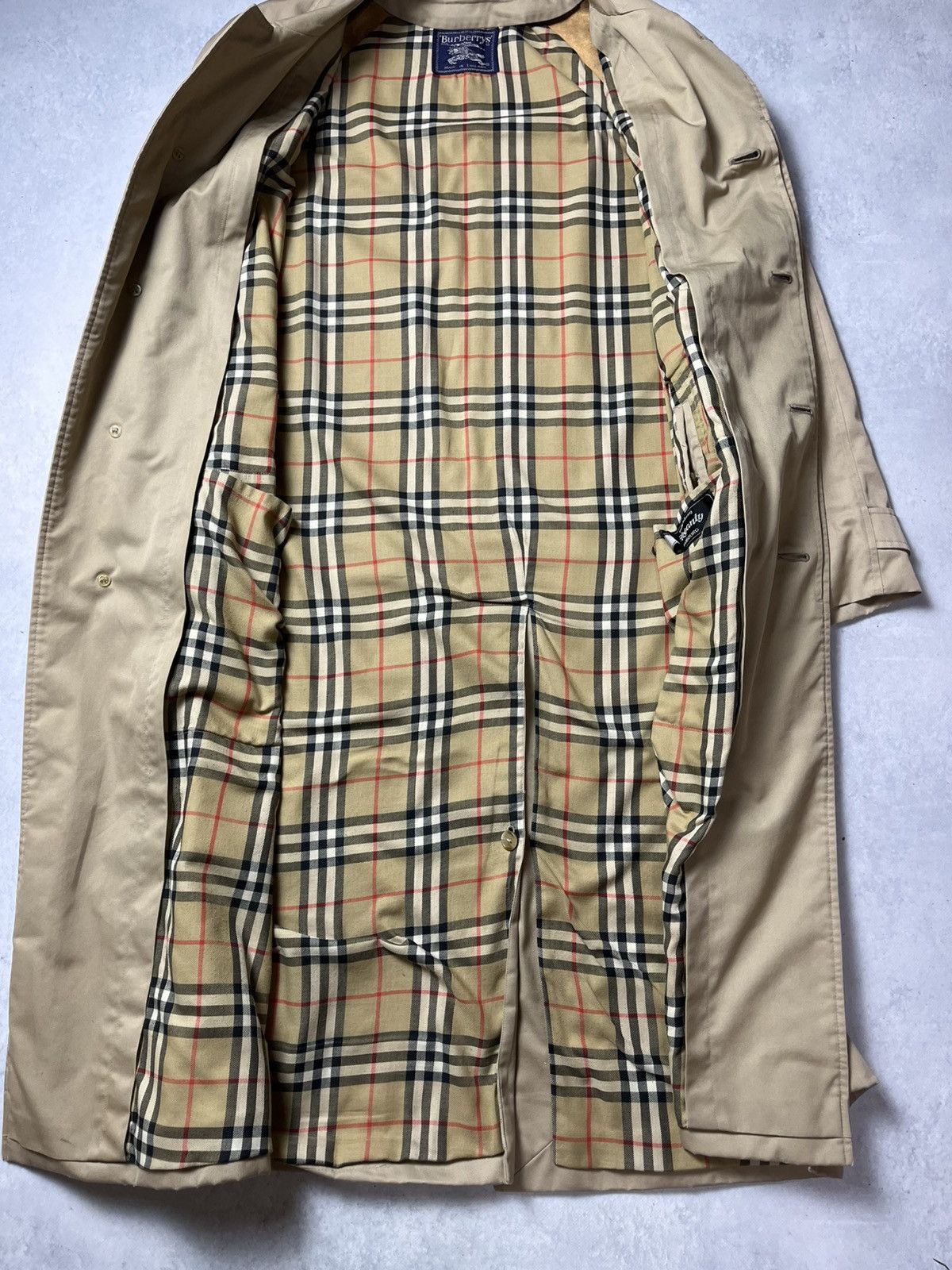 Burberry VERY RARE Burberry Vintage 90’s Nova Check Long Trench Coat Size US L / EU 52-54 / 3 - 3 Thumbnail