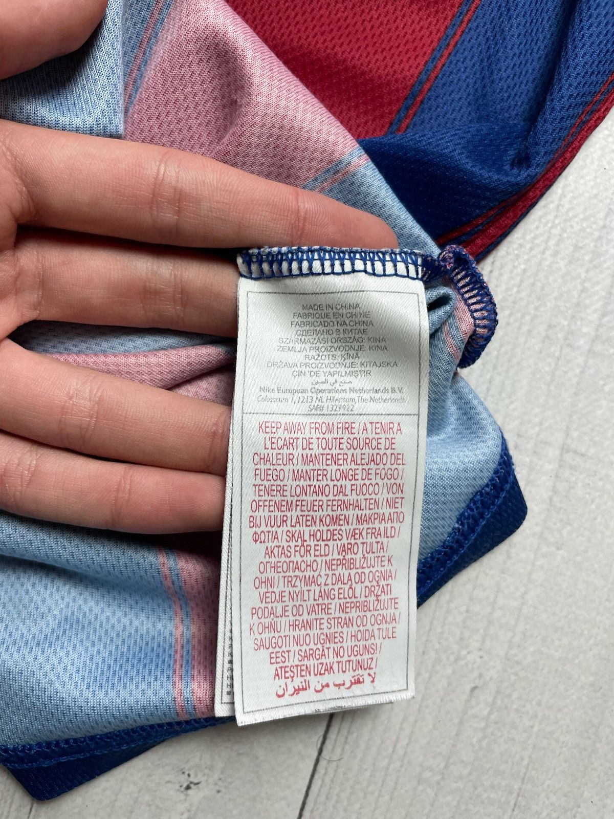 Nike × Vintage Vintage Nike Barcelona soccer jersey size M rare Size US M / EU 48-50 / 2 - 7 Thumbnail