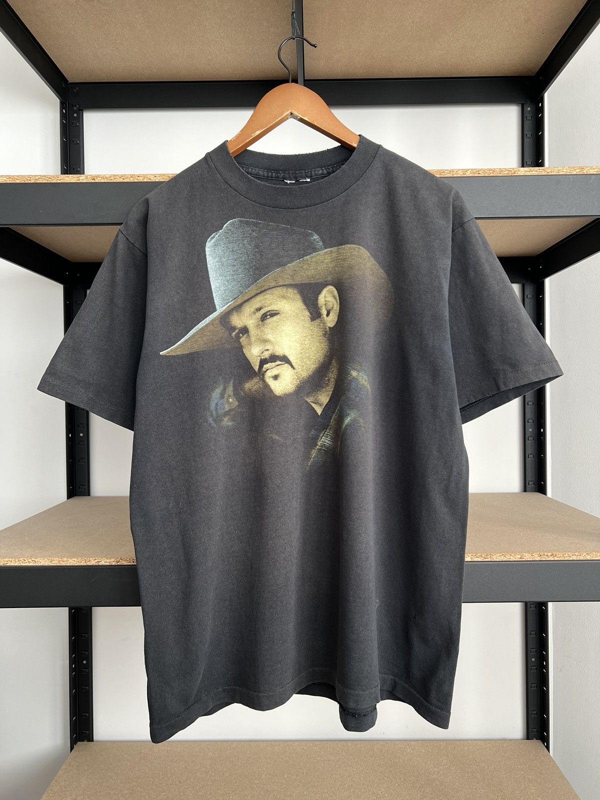 Band Tees Vintage 1995 Tim McGraw Сountry Music Faded Black T-shirt Size US L / EU 52-54 / 3 - 1 Thumbnail