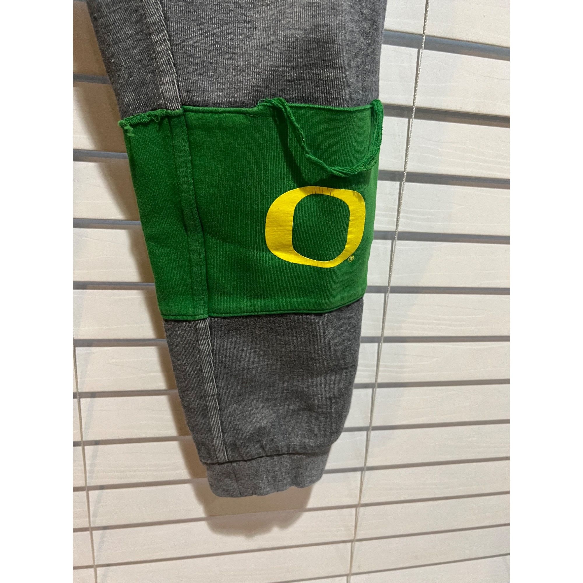 Nike Nike Oregon Ducks Sweatpants - Size S Size US 32 / EU 48 - 2 Thumbnail