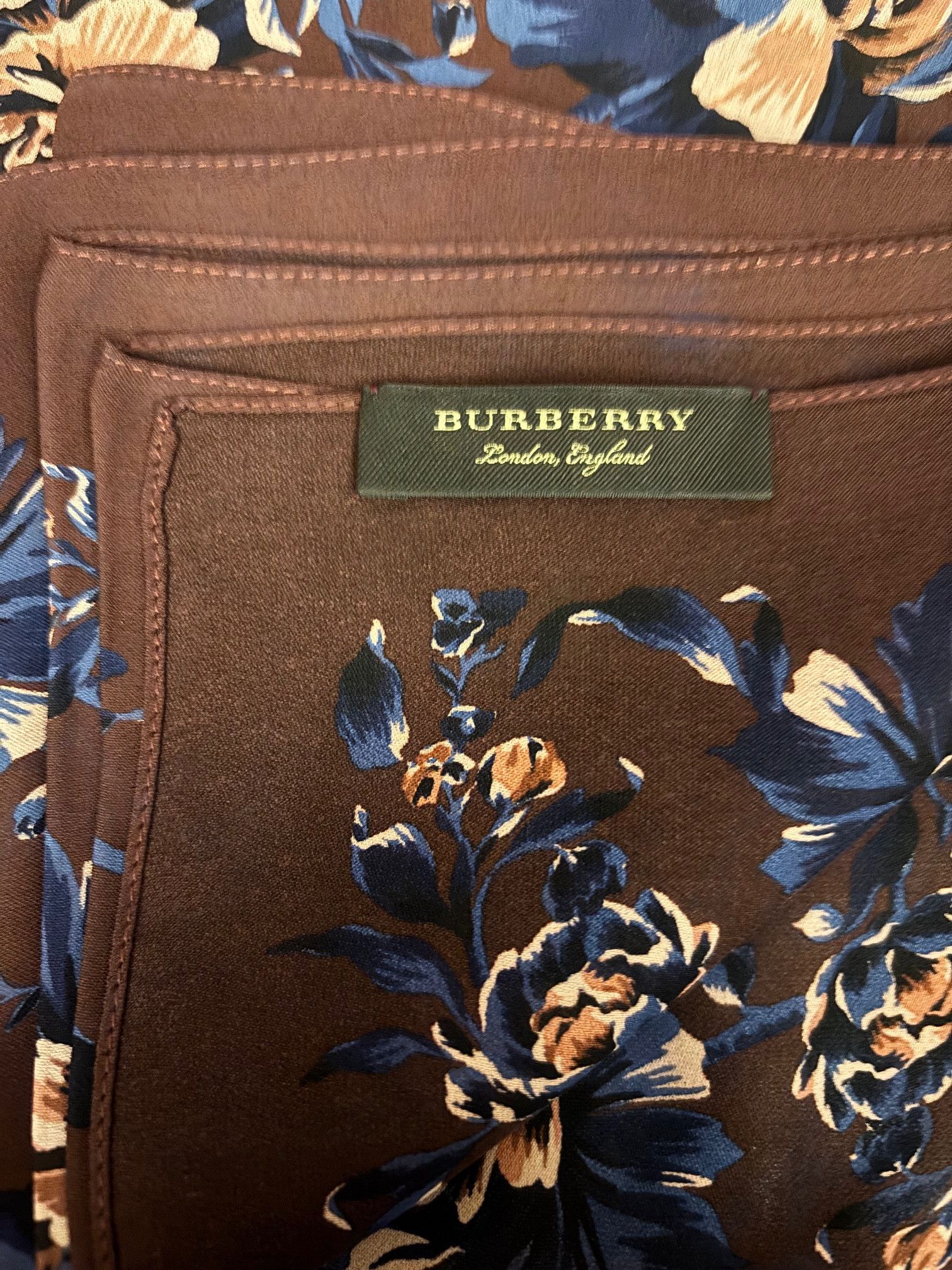 Burberry Silk stole Burberry Size ONE SIZE - 2 Thumbnail