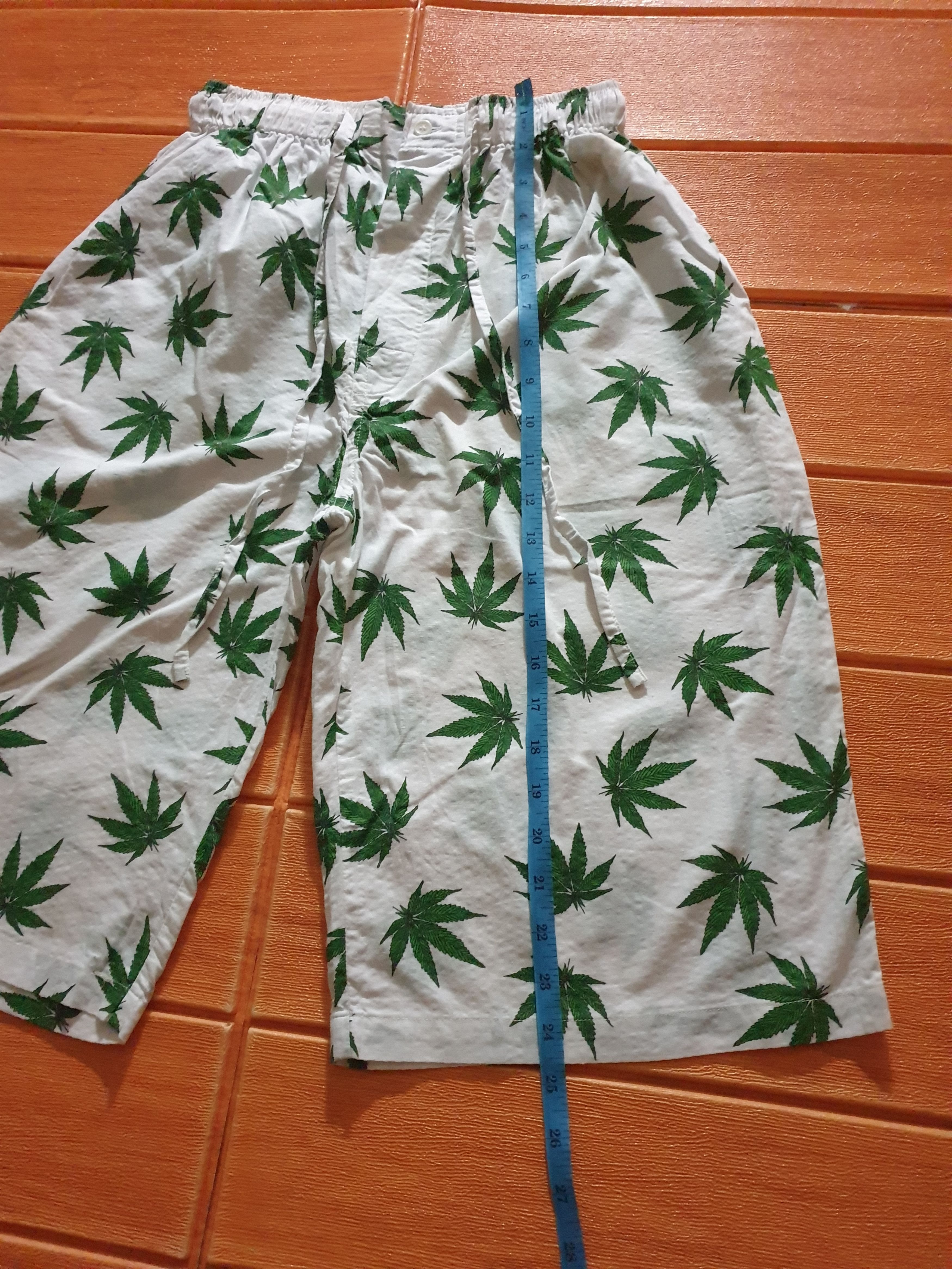 Japanese Brand Marijuana leaf short pant Size US 30 / EU 46 - 5 Thumbnail