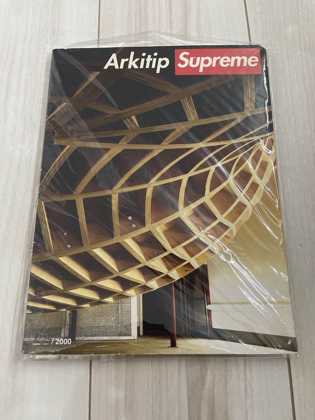 Arkitip Magazine × Supreme Supreme Arkitip Magazine limited Size ONE SIZE - 3 Thumbnail